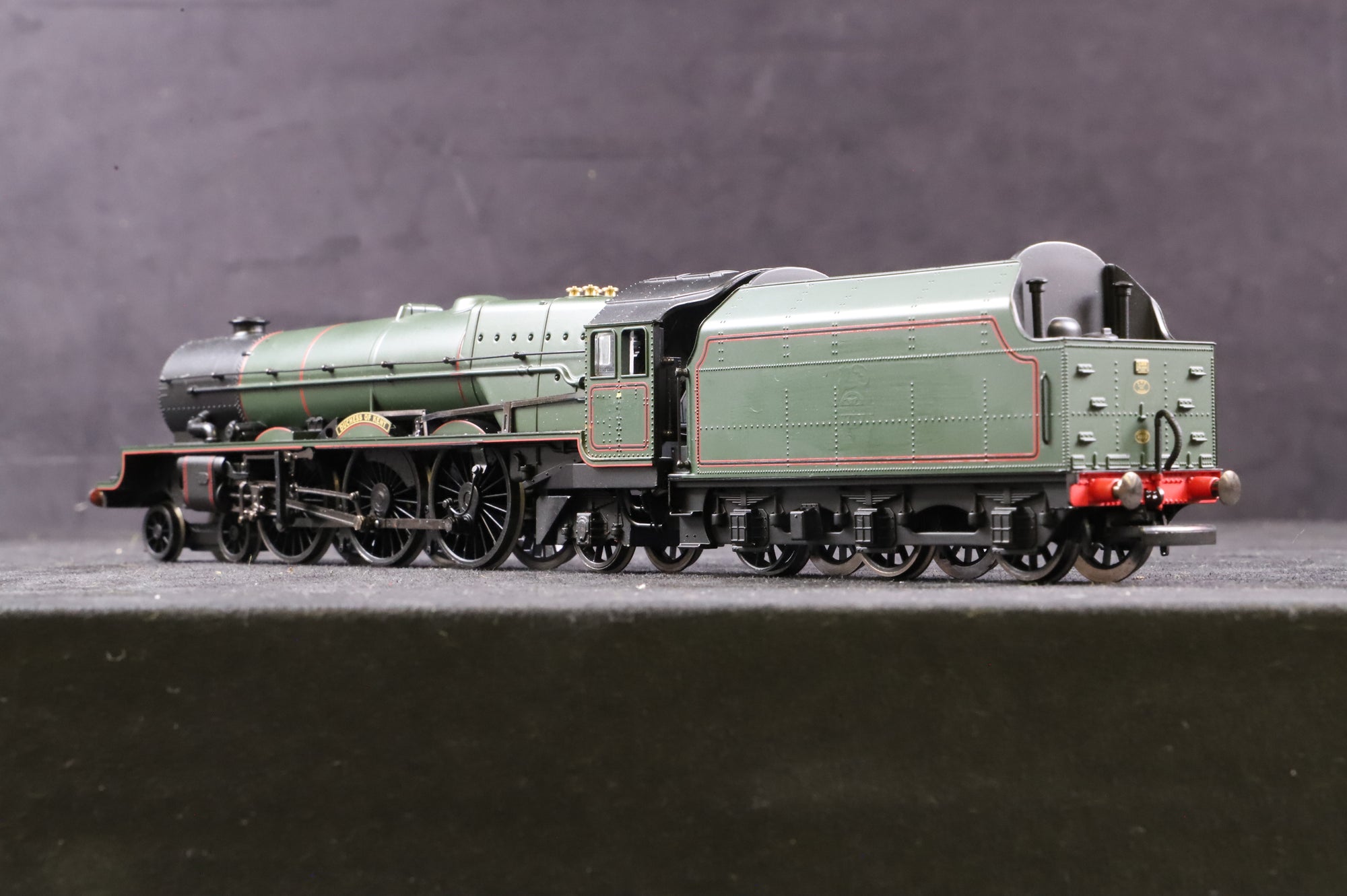 WORKSHOP Hornby OO R2314 Princess Class 4-6-2 '46212' 'Duchess Of Kent' BR Lined Green