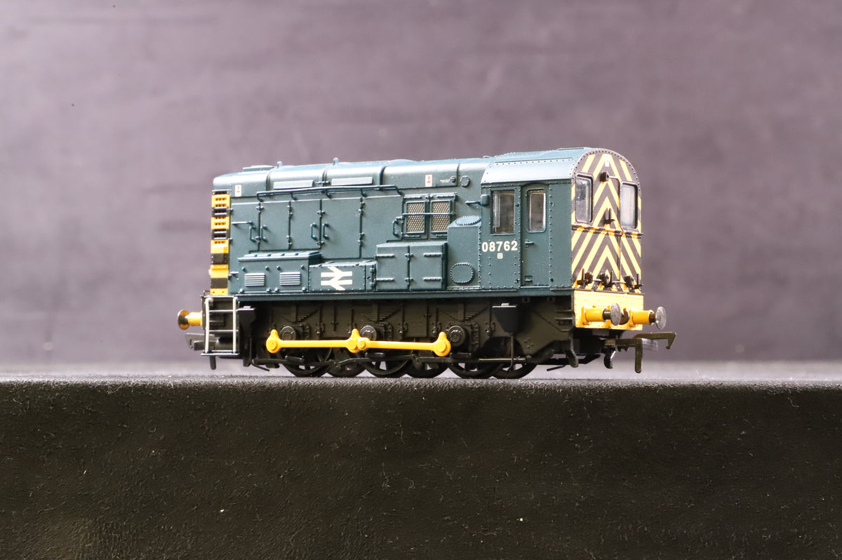 Bachmann OO 32-102A Class 08 08762 in BR Blue w/ Wasp Stripes