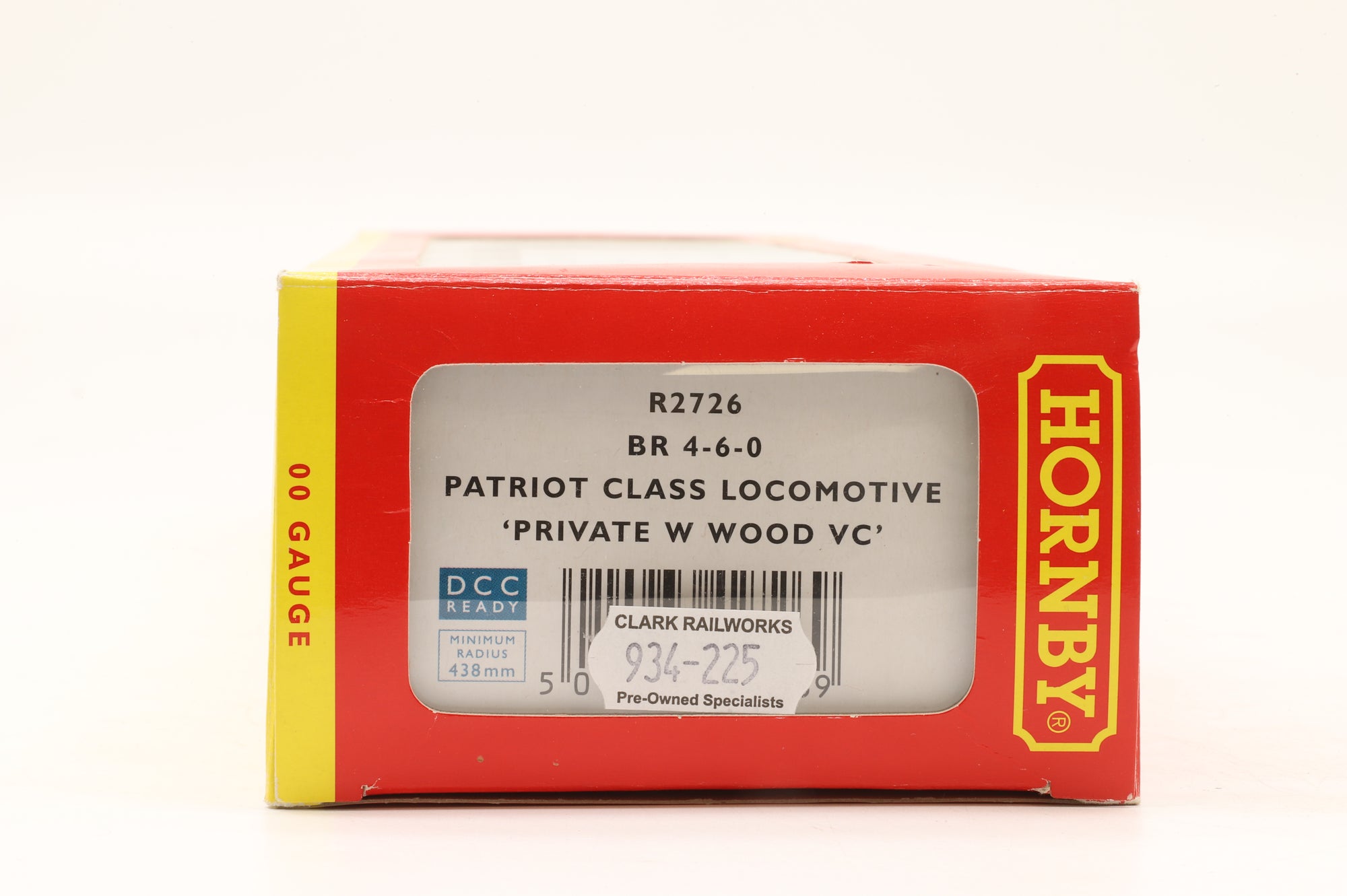 Hornby OO R2726 BR 4-6-0 Patriot Class 'Private W Wood VC'