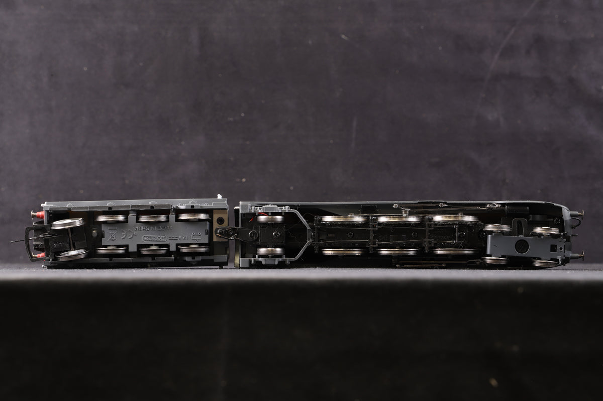 Hornby OO R3174 Silver Jubilee Train Pack