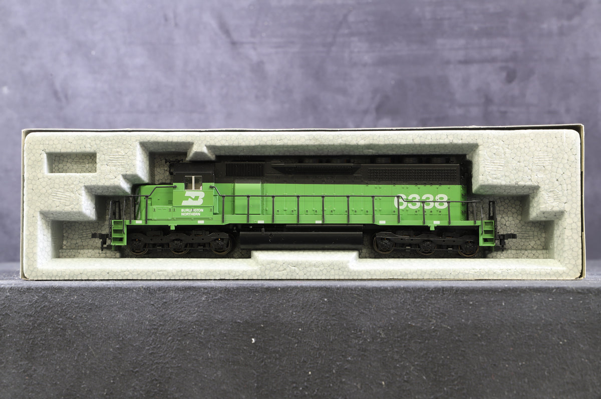 Kato HO 37-014 EMD SD40 Diesel Locomotive Burlington Nothern &#39;6338&#39;