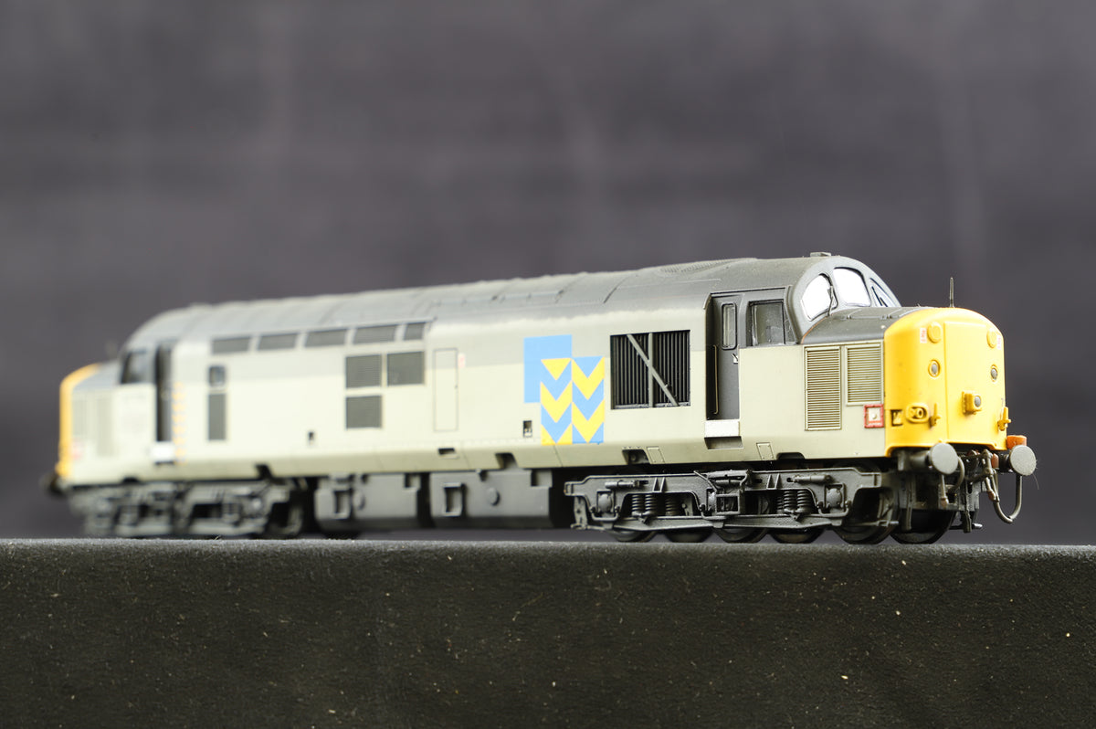 Bachmann OO Class 37 &#39;37713&#39; 3 Tone Grey Metals Sector Weathered