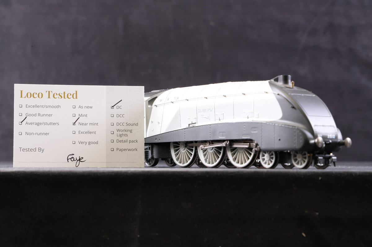 Hornby OO R3174 Silver Jubilee Train Pack