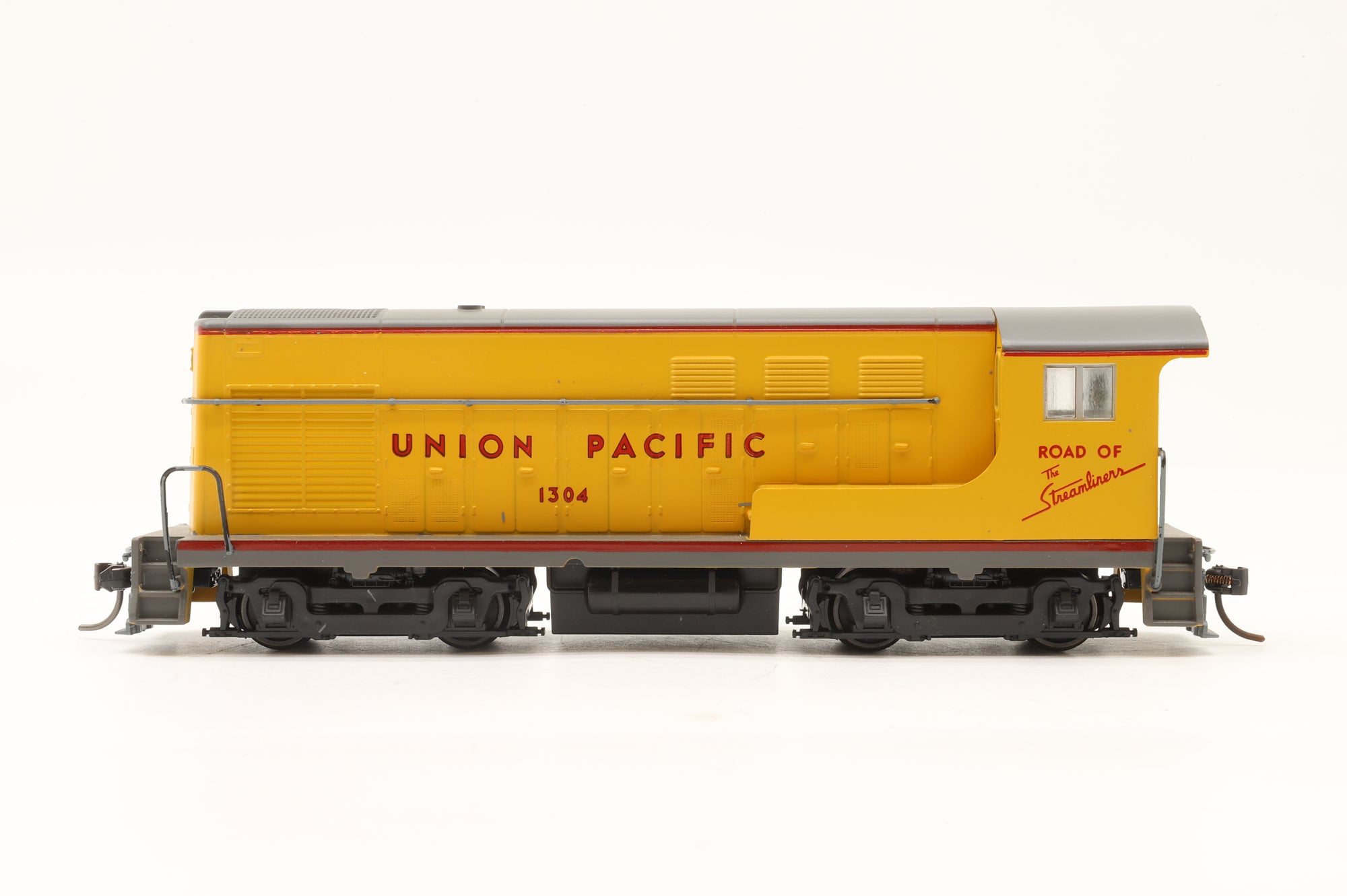 Walthers HO 932-1318 H10-44 #1304 in UP Livery
