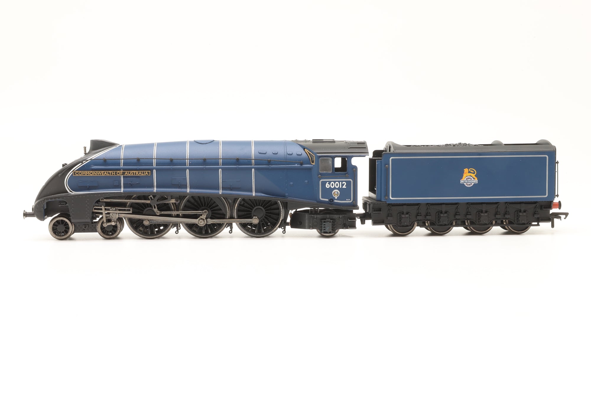 Bachmann OO 31-2001 Set of 3 Class A4 'Commonwealth of Australia' in BR Green, BR Blue & LNER Blue
