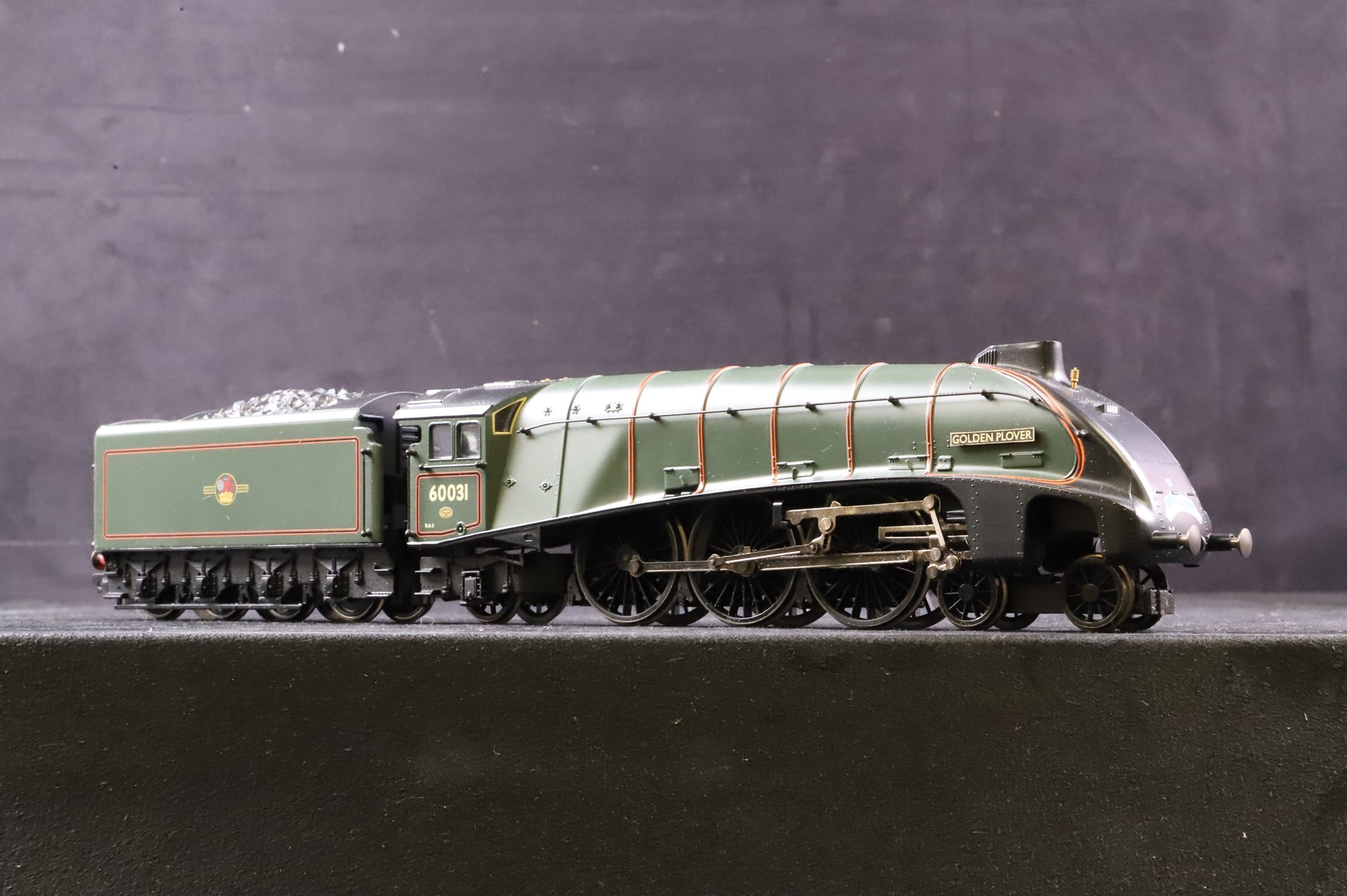Hornby OO R1024 Queen Of Scots Train Pack Loco & Coaches Only