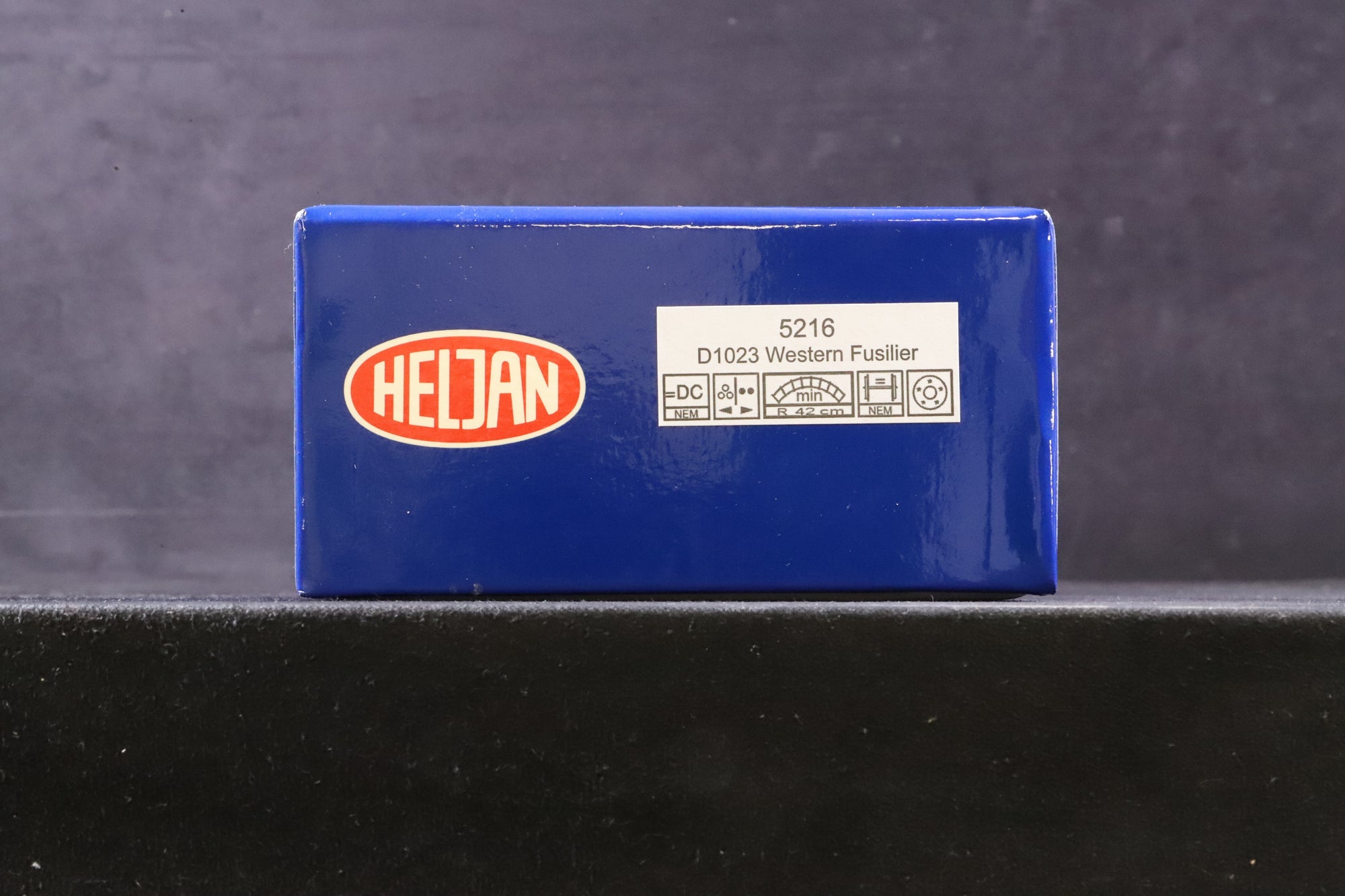 Heljan OO 5216 Class 52 Diesel 'D1023' 'Western Fusilier' BR Blue Full Yellow Ends