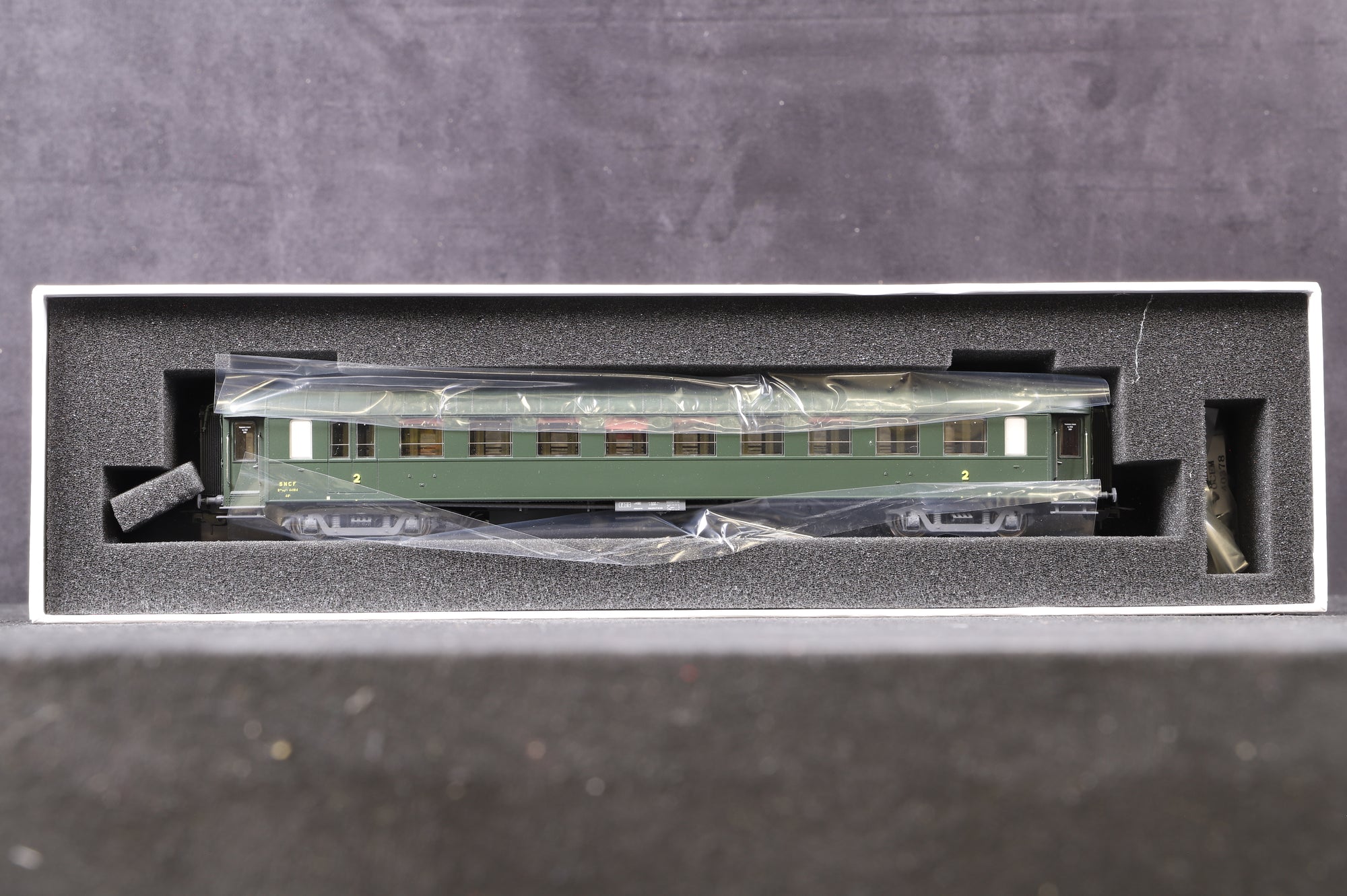 L.S.Models HO Rake Of 4 SNCF Green Coaches