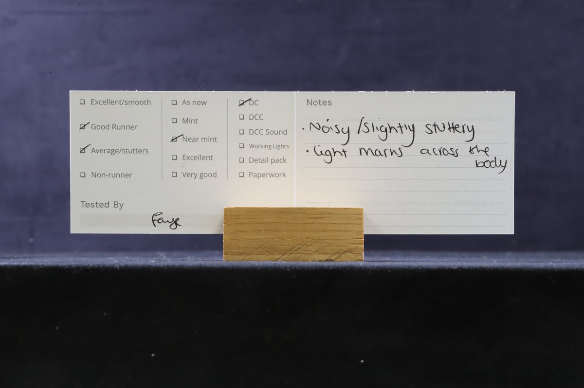 Bachmann OO 32-102A Class 08 08762 in BR Blue w/ Wasp Stripes