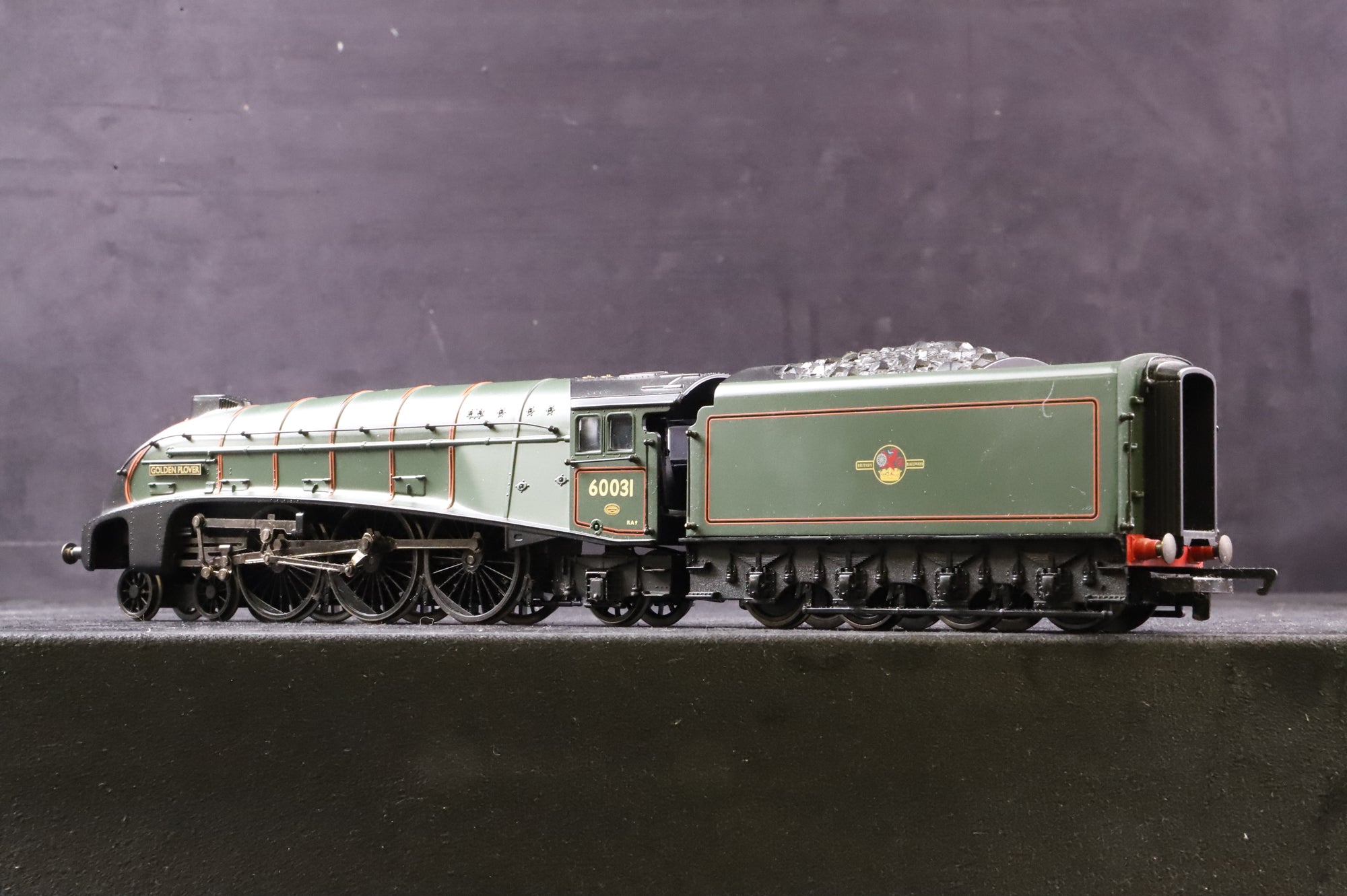 Hornby OO R1024 Queen Of Scots Train Pack Loco & Coaches Only