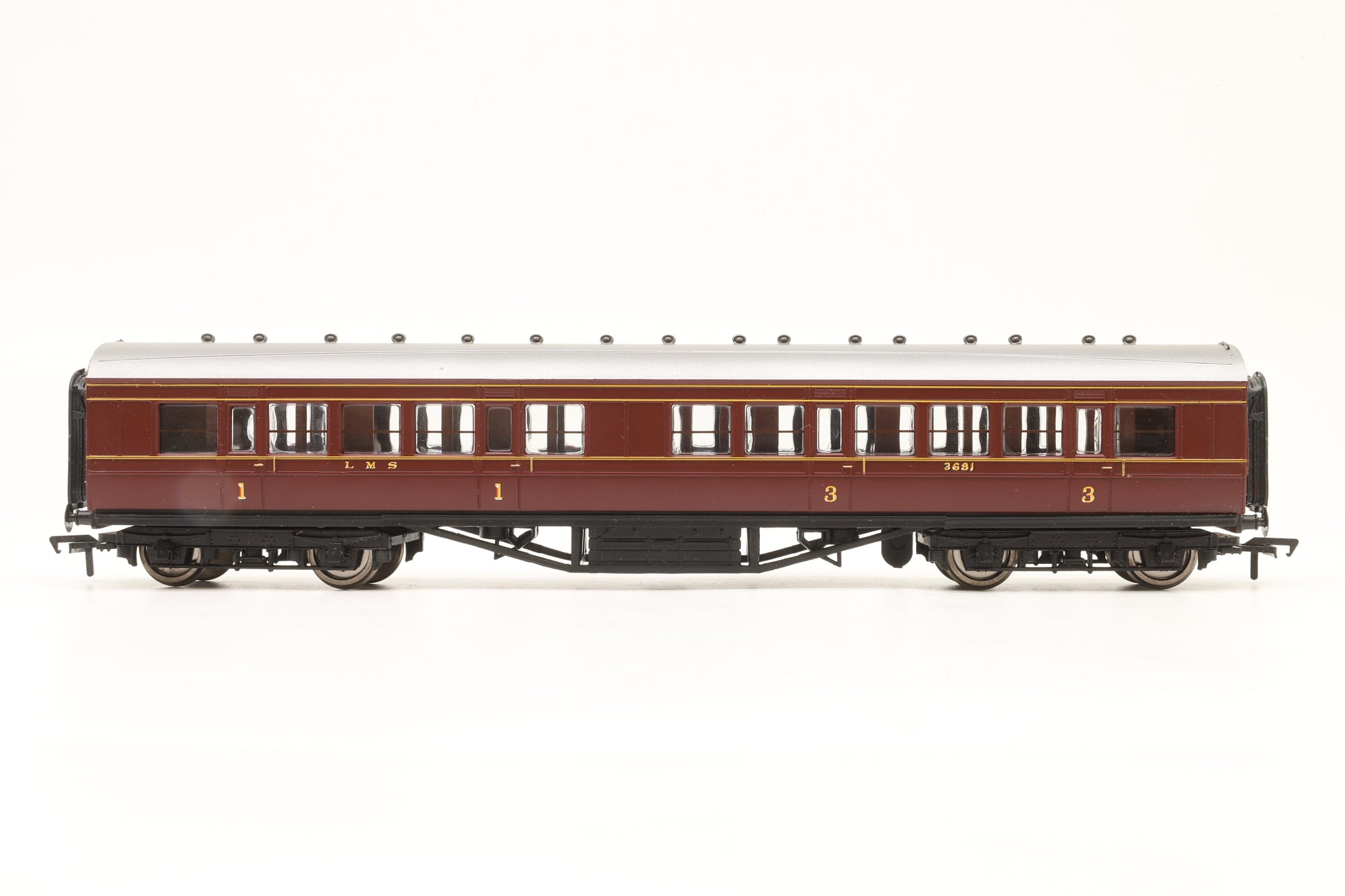 Bachmann OO 30-170 Thames Clyde Express Train Set – Loco & Coaches Only
