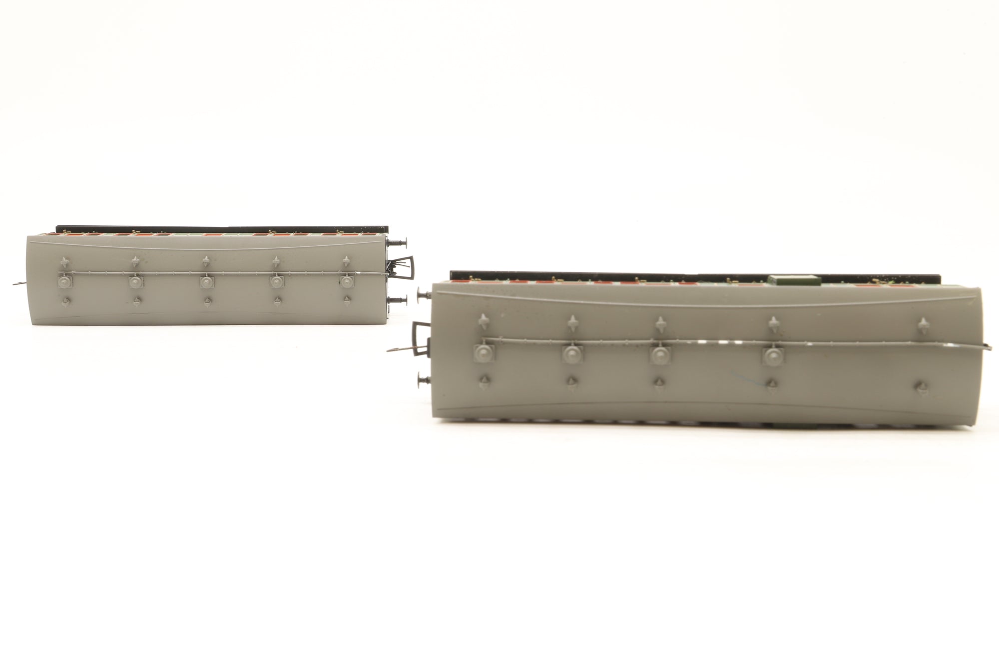 Hattons OO H4-46Pack701L Pack Of 4 Genesis Coaches SR Olive Green