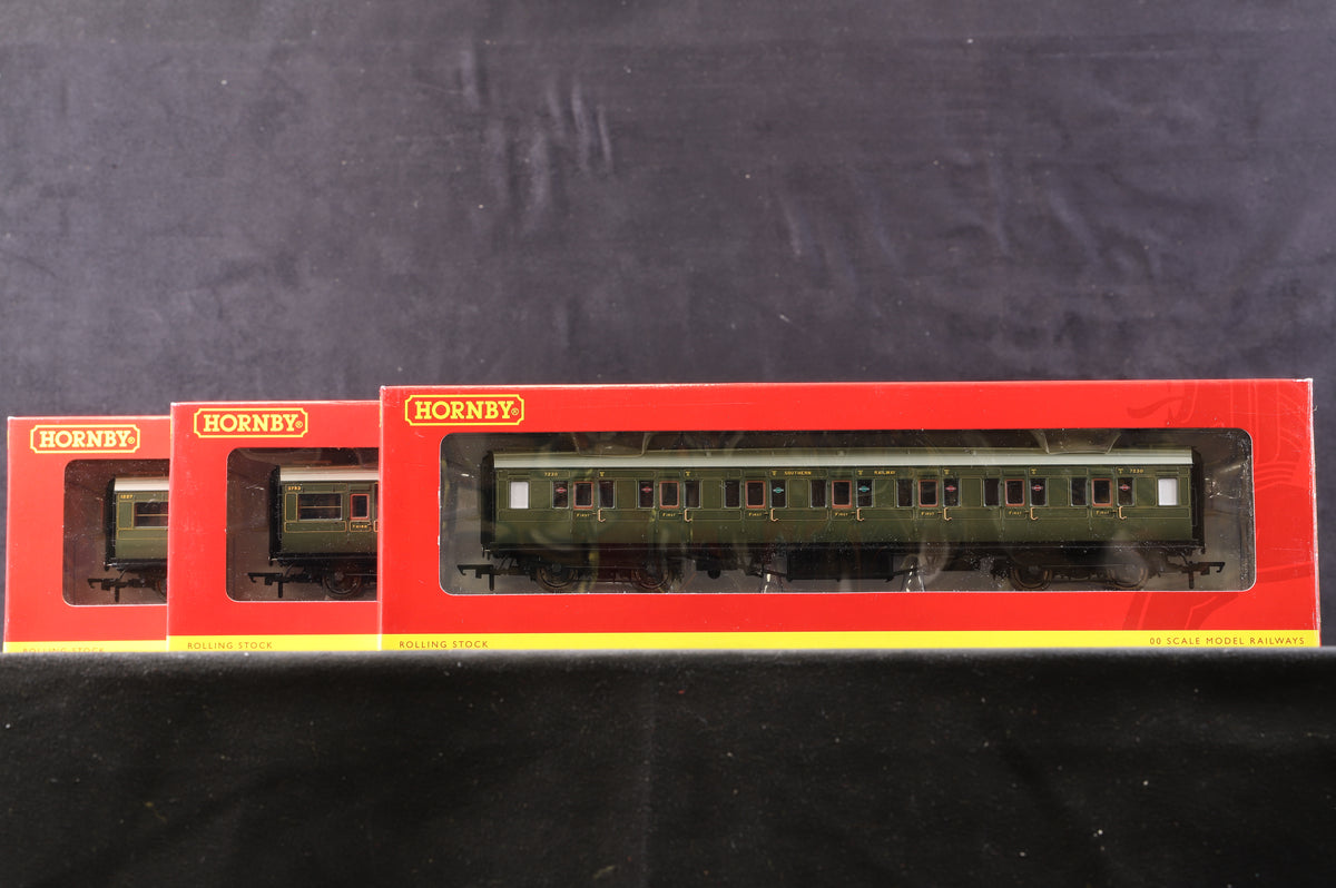 Hornby OO R4378 Pack Of 3 Southern Suburban 1938 Coaches