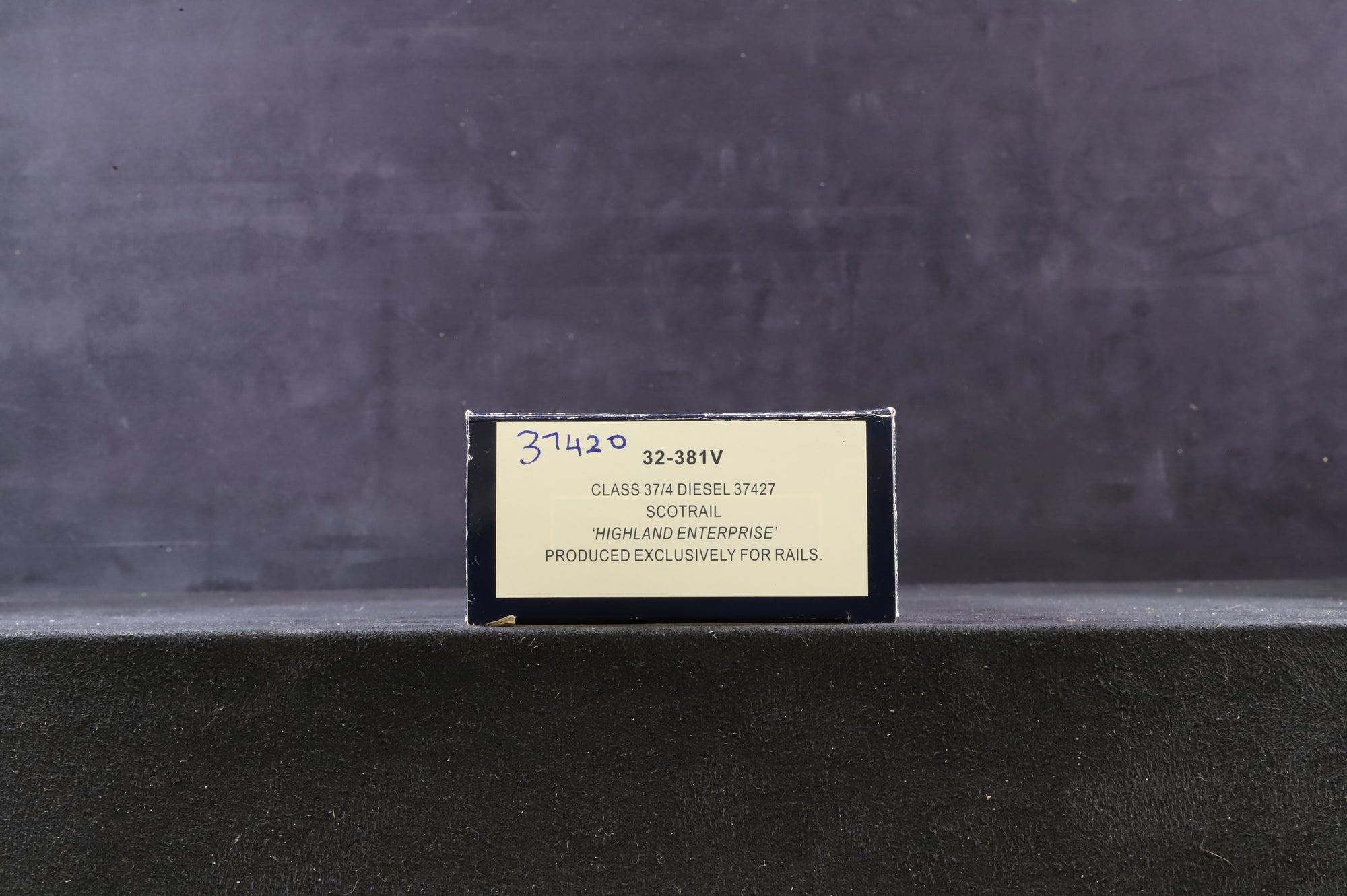 Bachmann OO 32-381V Class 37/4 Diesel '37420' 'The Scottish Hosteller' Regional Railways Renumbered Ltd Ed 2/ 512, DCC Sound