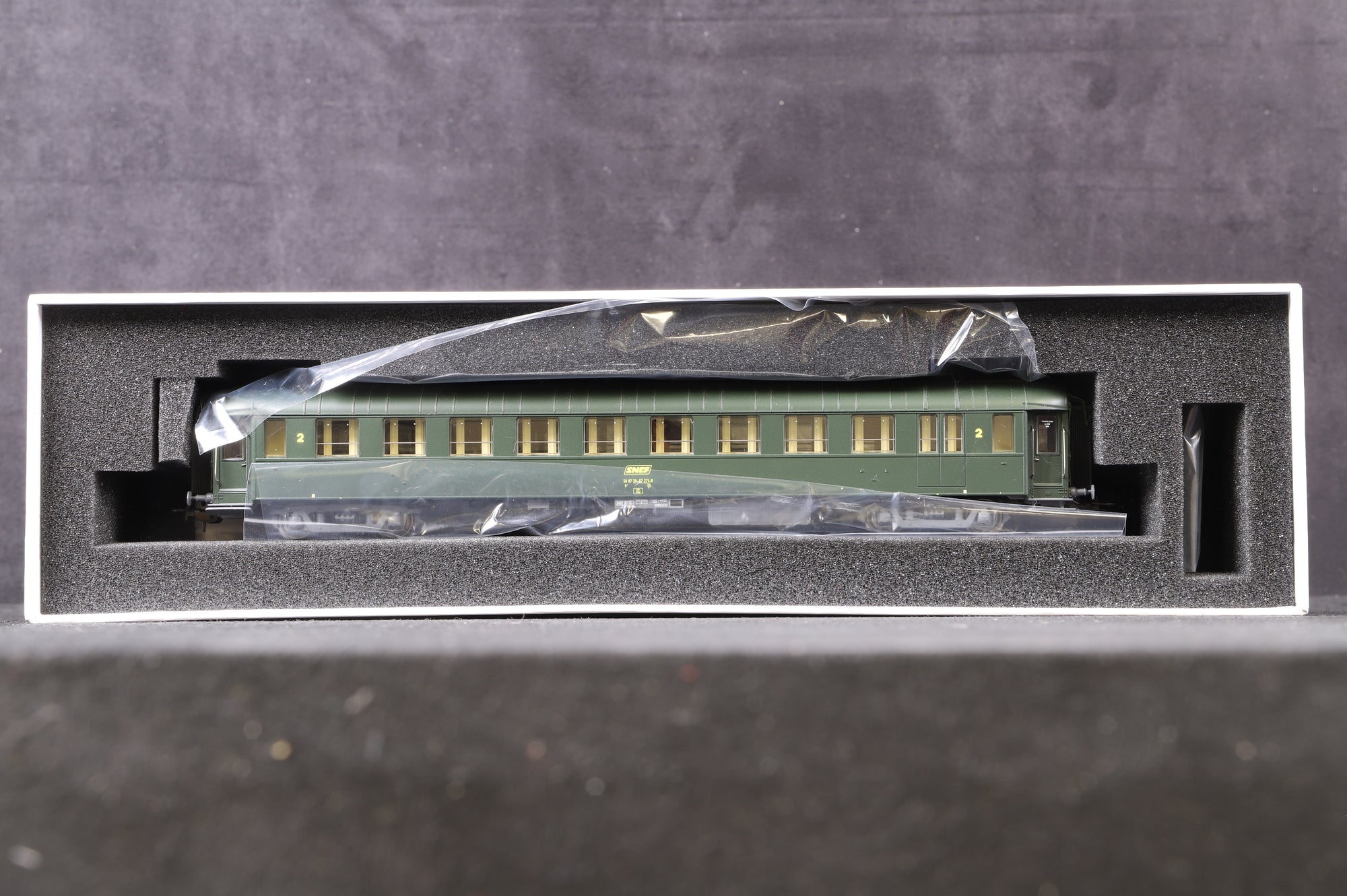 L.S.Models HO Rake Of 4 SNCF Green Coaches