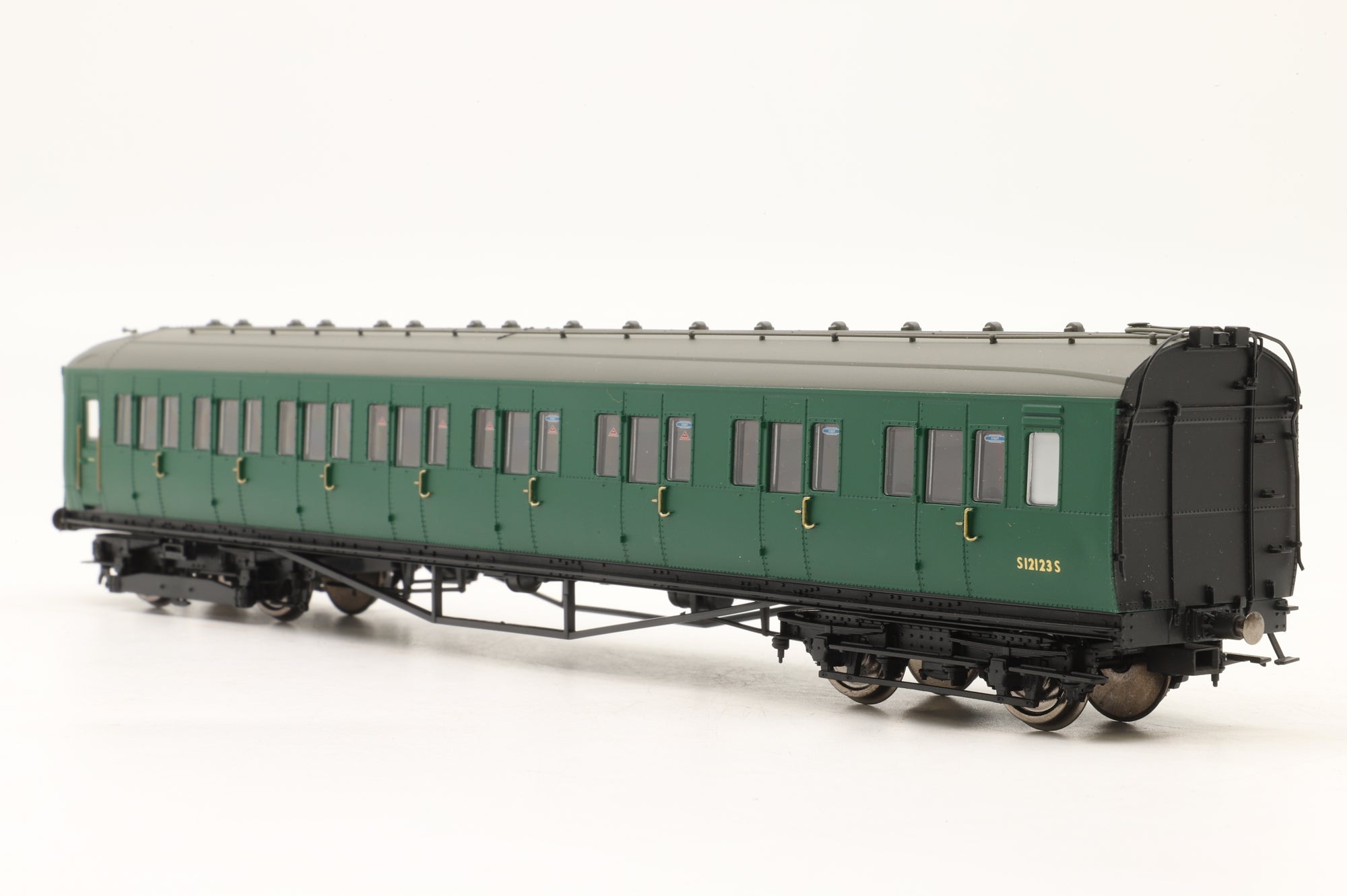 Hornby OO R3177 Class 401 2-BIL 2-Car EMU 2090 BR Green