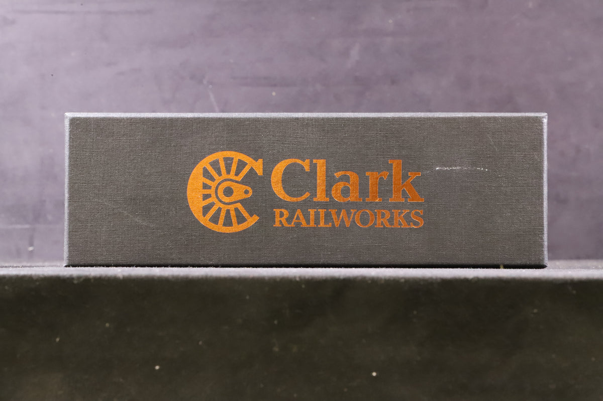 Bachmann OO 32-102A Class 08 08762 in BR Blue w/ Wasp Stripes