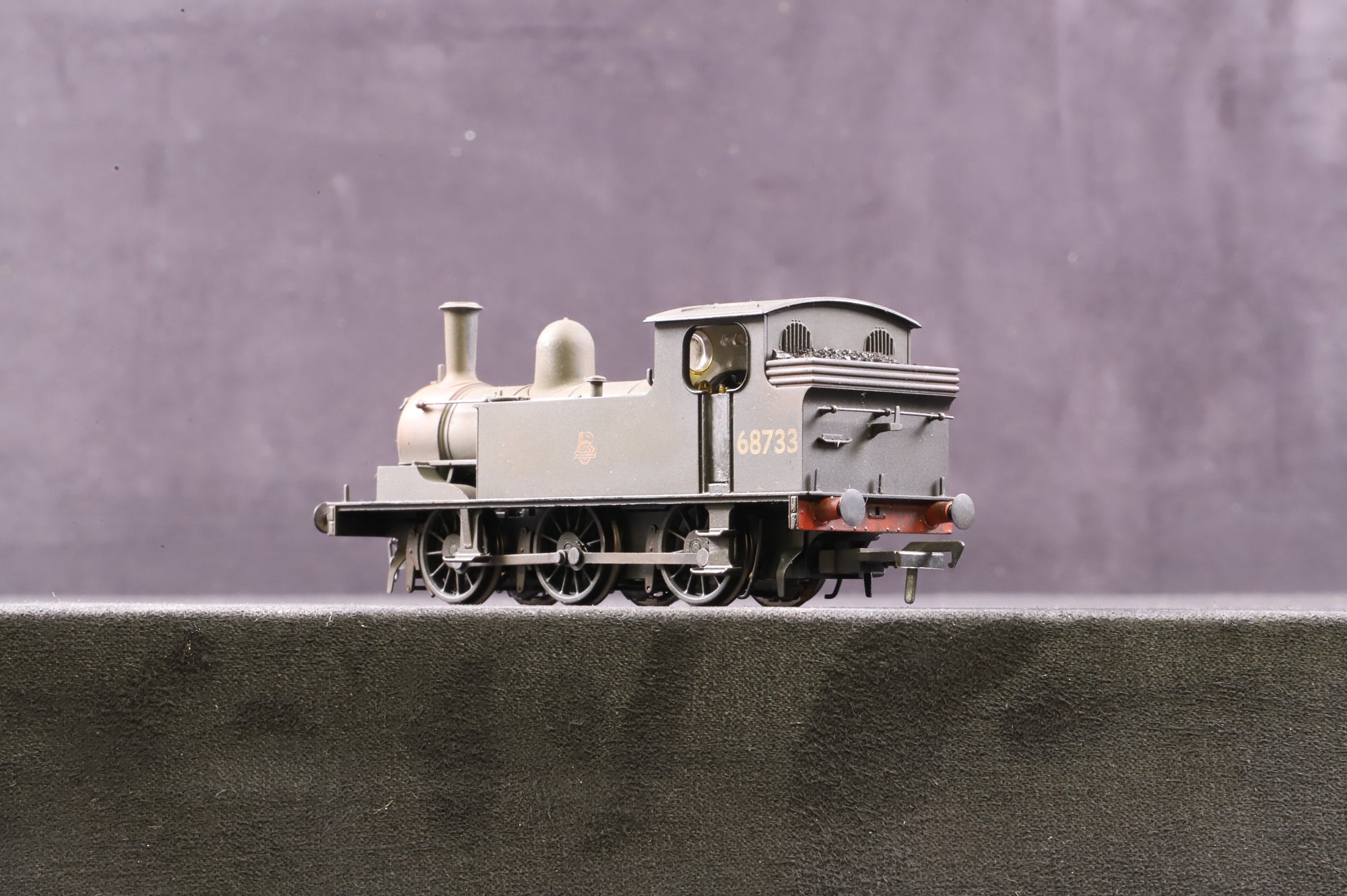 Bachmann OO 31-061 LNER J72 Class '68733' BR Black E/C Weathered