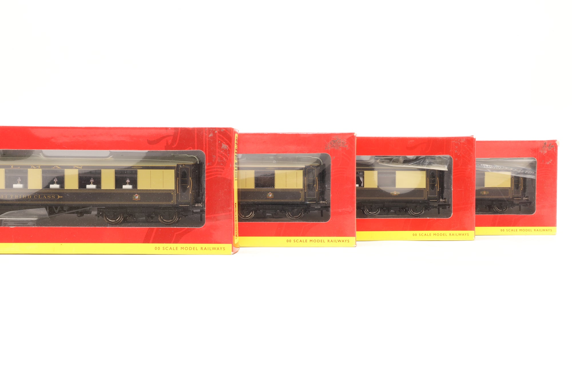 Hornby OO Rake of 4x K-Type Pullman Coaches