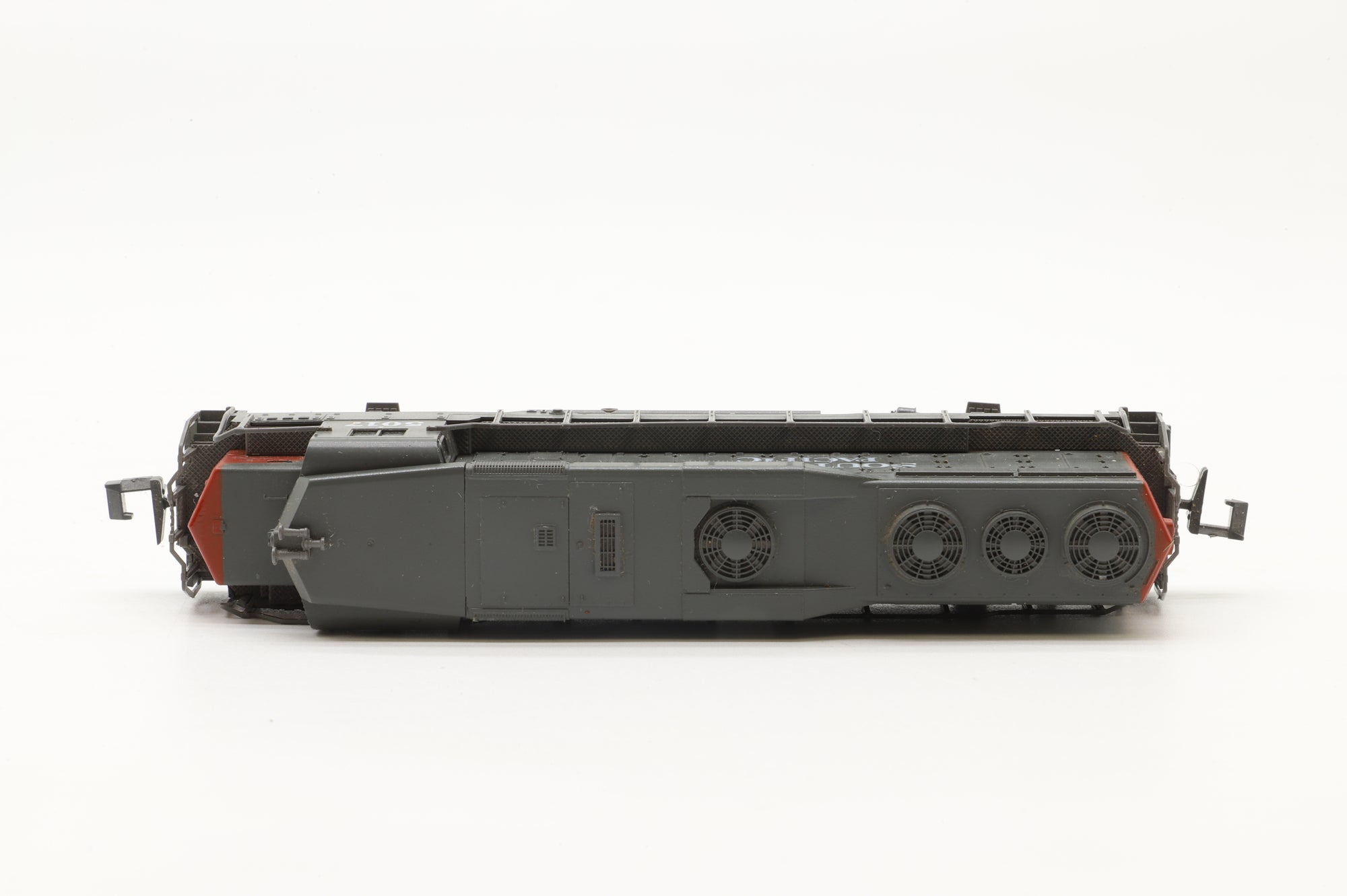 Atlas N 4709 EMD GP30 #5017 in SP Grey/Red