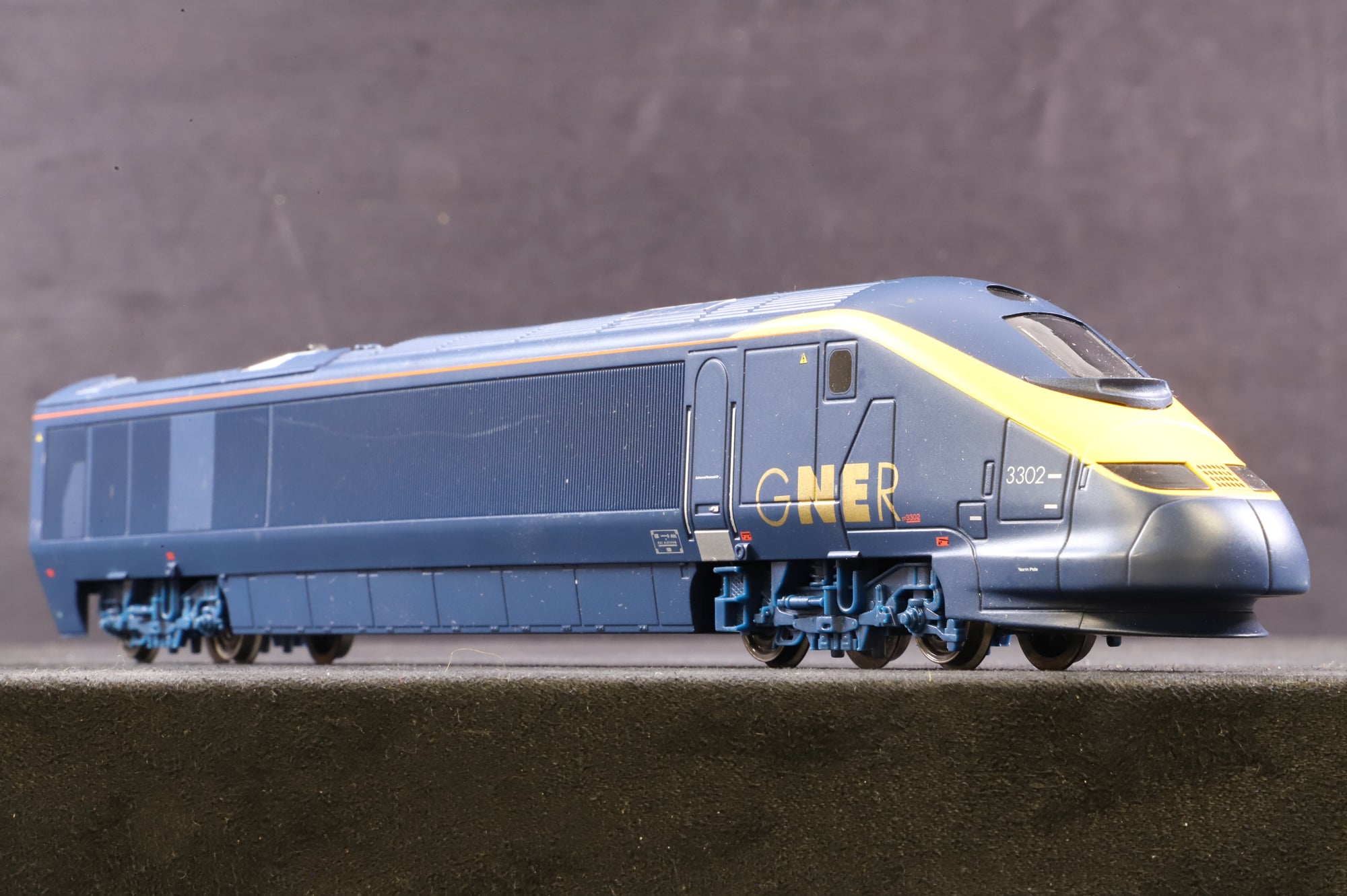 Hornby OO GNER Eurostar 4 Car Set DCC Fitted