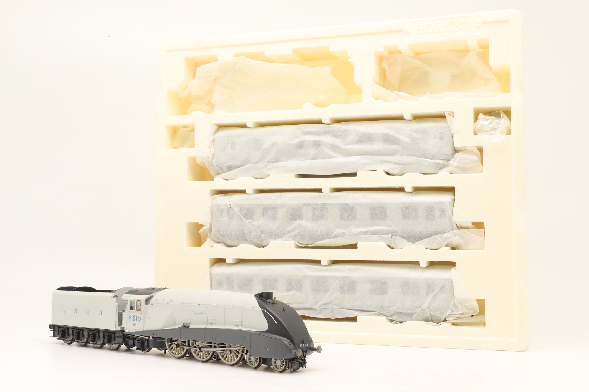 Hornby OO R2445 Silver Jubilee Train Pack Ltd Ed 45/ 2000