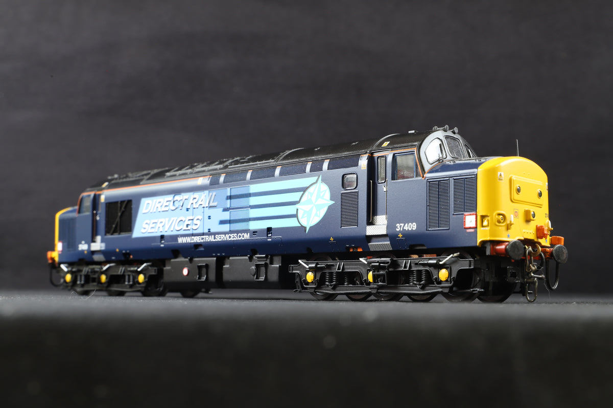 Bachmann OO 32-381QDS Class 37/4 Diesel &#39;37409&#39; DRS &#39;Lord Hinton&#39; DCC Sound