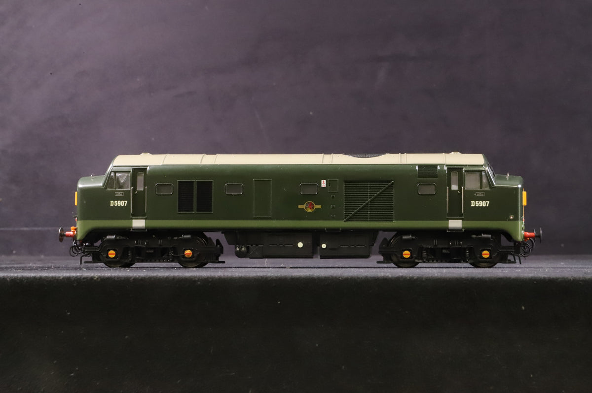 Heljan OO 2310 Class 23 &#39;Baby Deltic&#39; D5907 in BR Green w/ Small Yellow Panels
