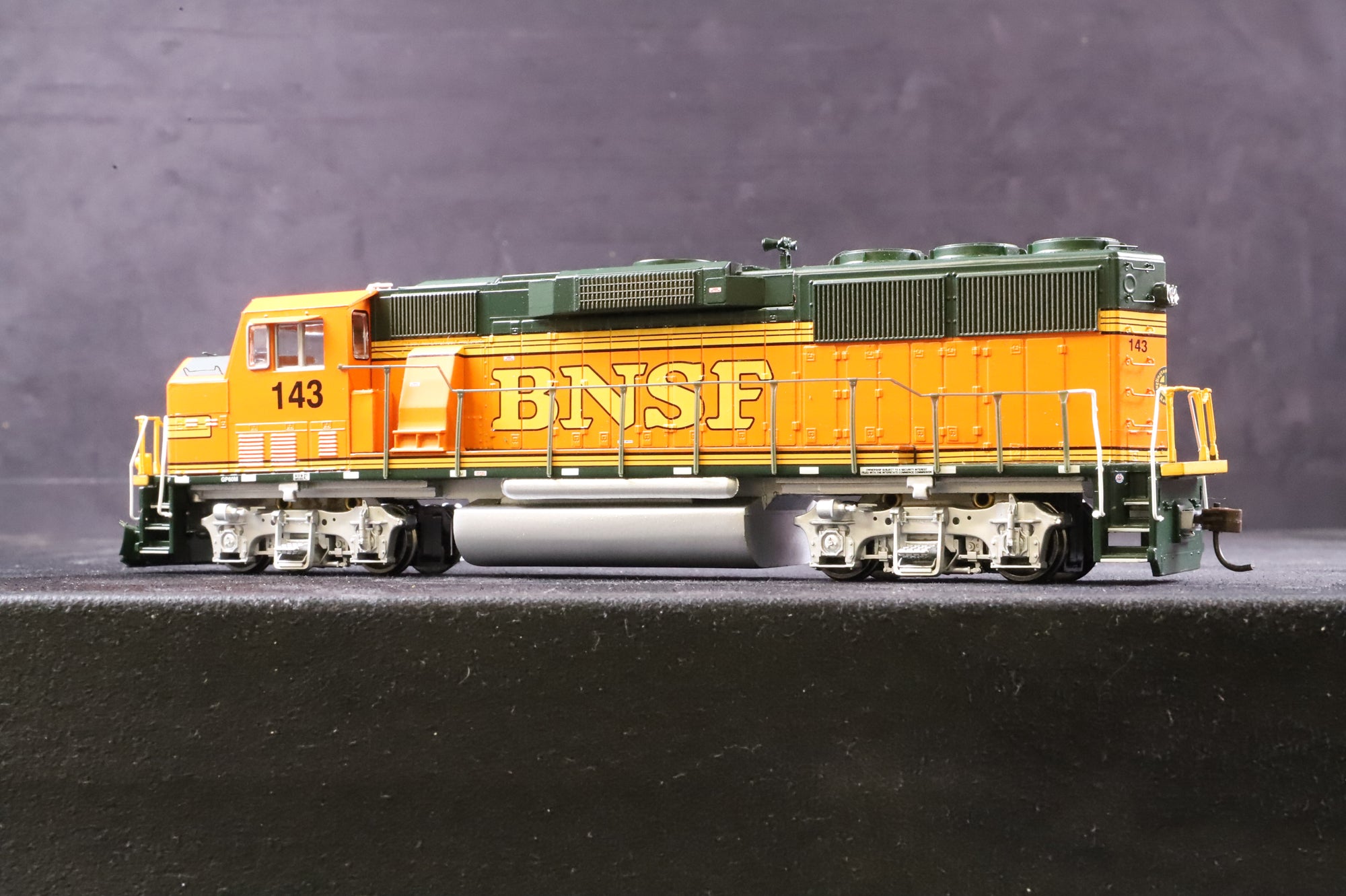 Athearn HO 91509 GP-60M No.143 in BNSF Livery