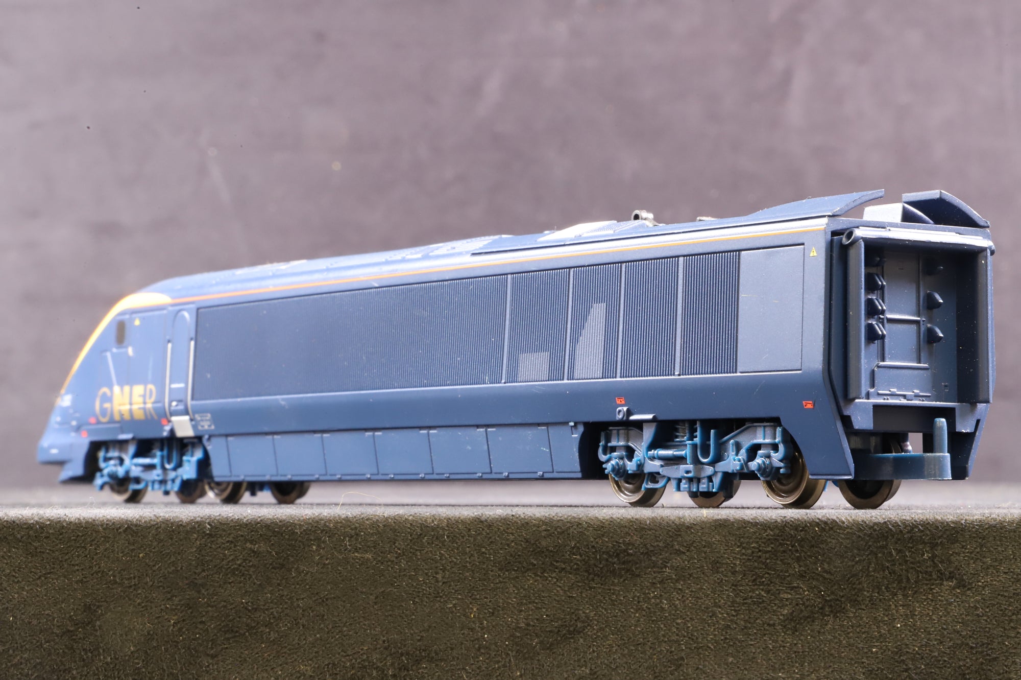 Hornby OO GNER Eurostar 4 Car Set DCC Fitted