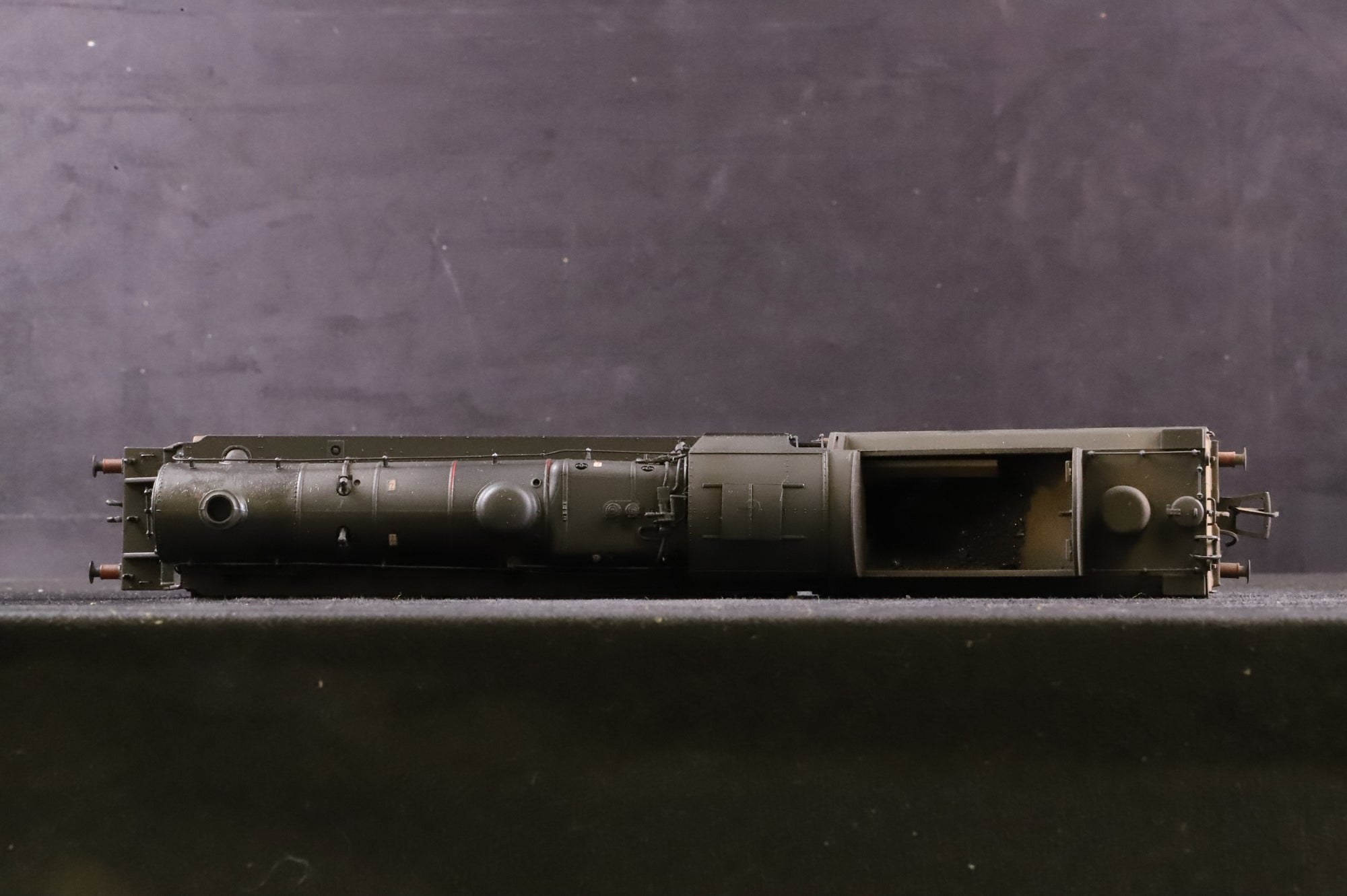 Bachmann OO 31-118 Standard 4MT 75033 in Lined BR Black w/ BR2 Tender & Late Crests - Weathered