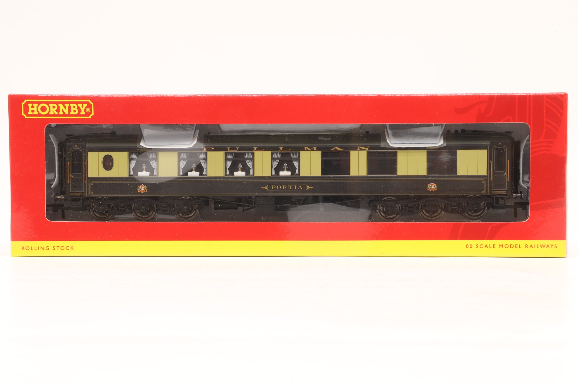 Hornby OO R4476 12-Wheel K-Type Pullman 'Portia'