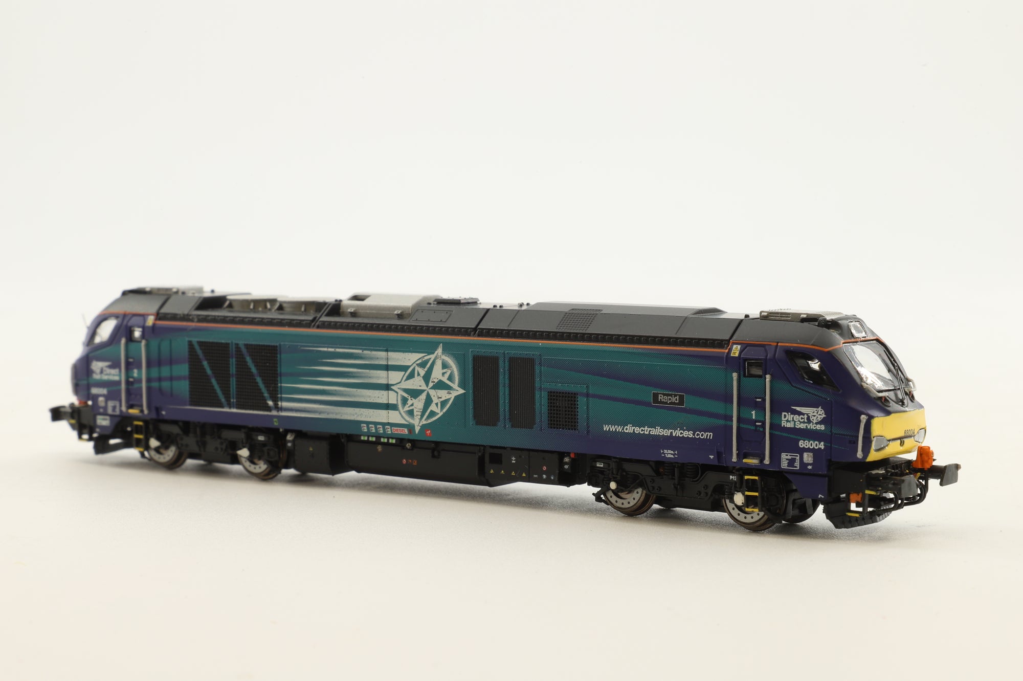Dapol N 2D-022-008 Class 68 Rapid '68004' DRS Compass