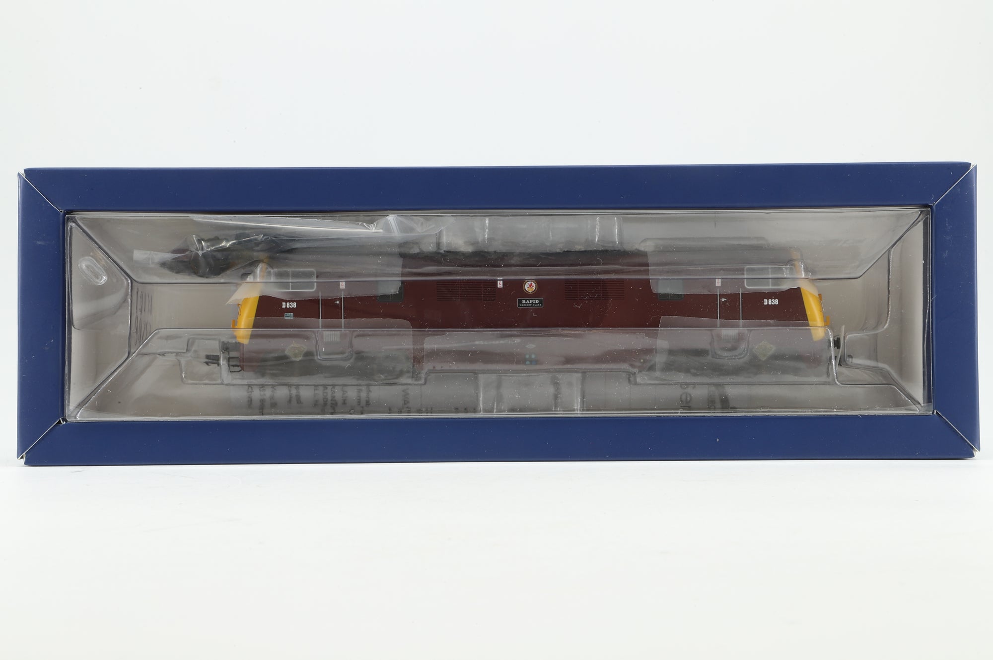 Bachmann OO 32-068 Class 43 Warship 'D838' 'Rapid' BR Maroon