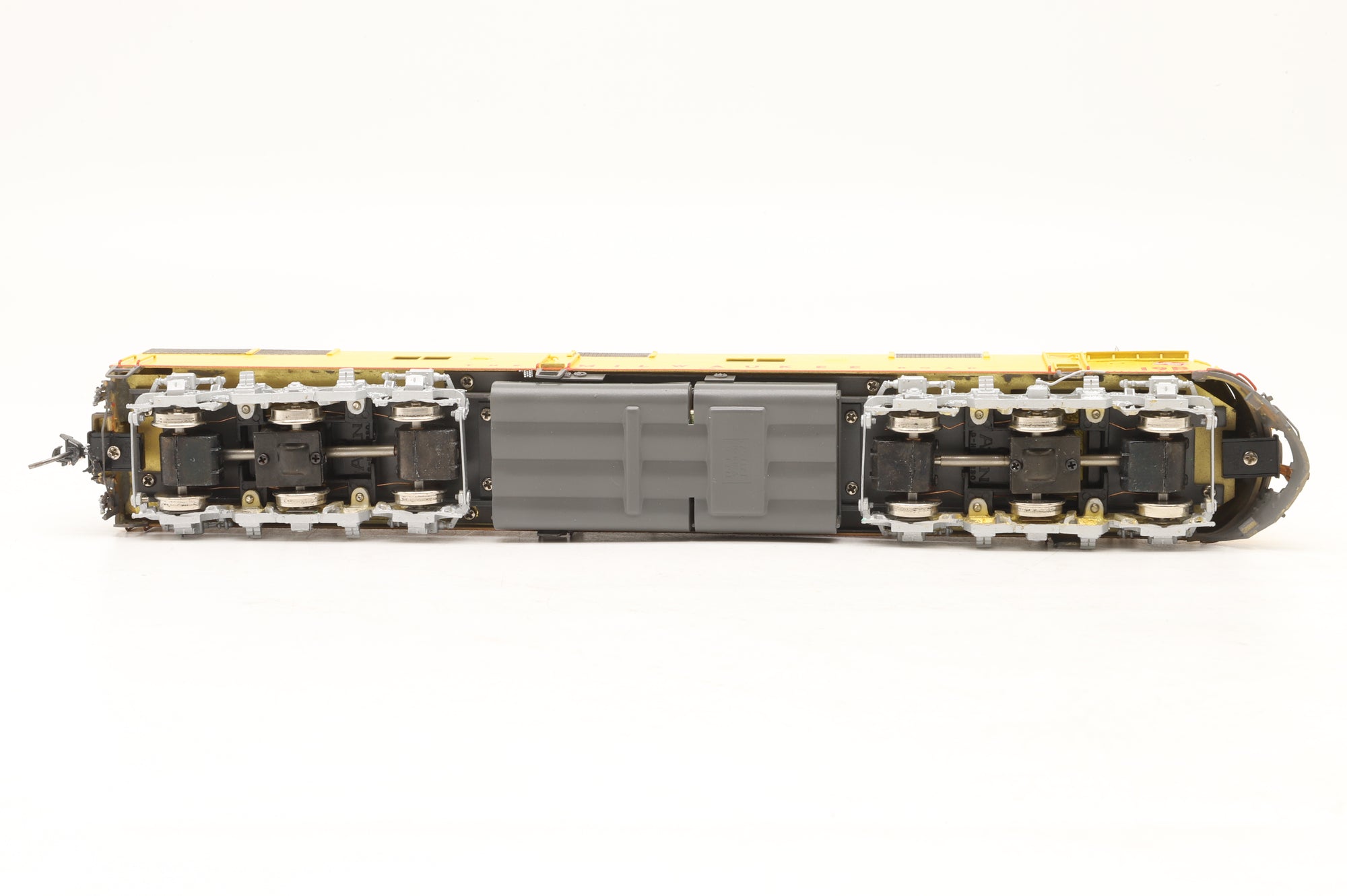 Overland Models/Ajin Precision HO Brass E8A #19B in Union Pacific Yellow