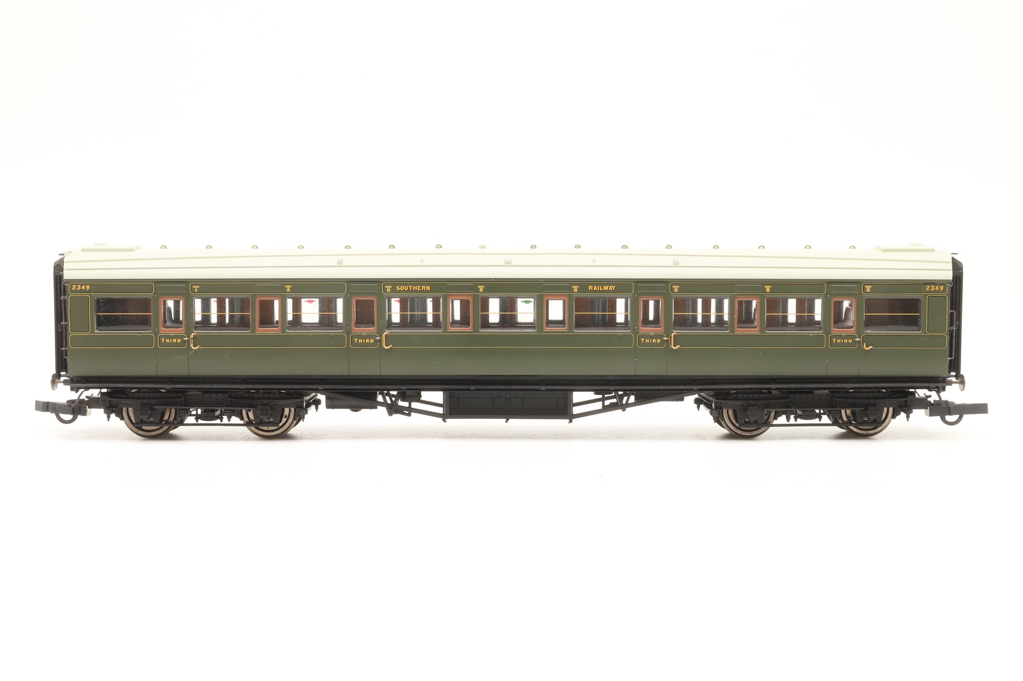Hornby OO Rake of 7 SR Green Coaches , DCC Lighting Fitted
