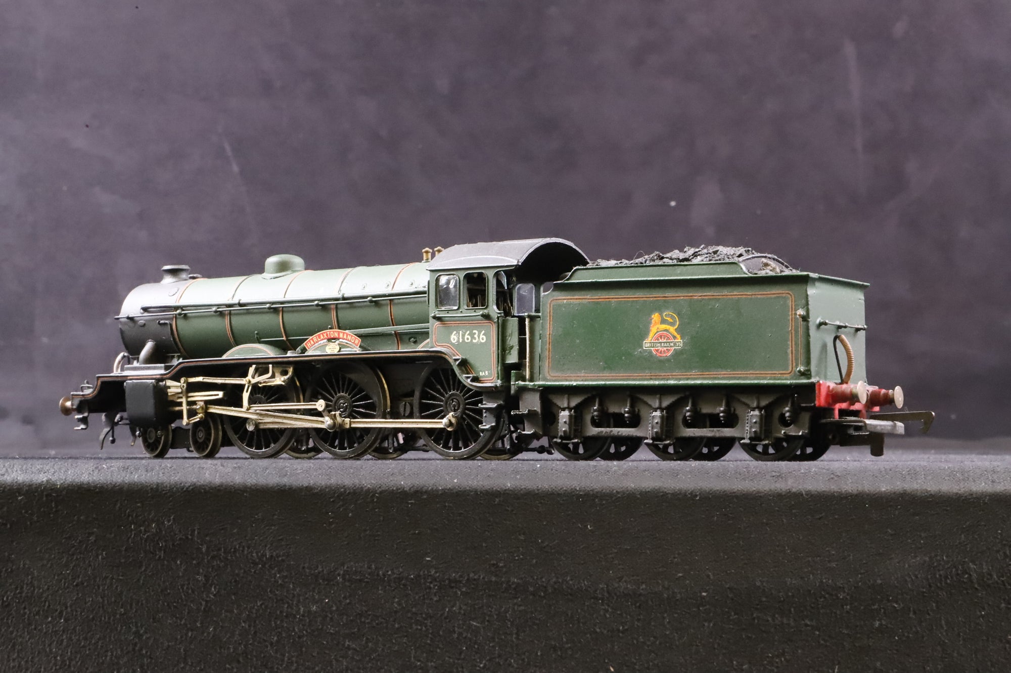 Hornby/ Comet OO Class B17 '61636' BR Green E/C