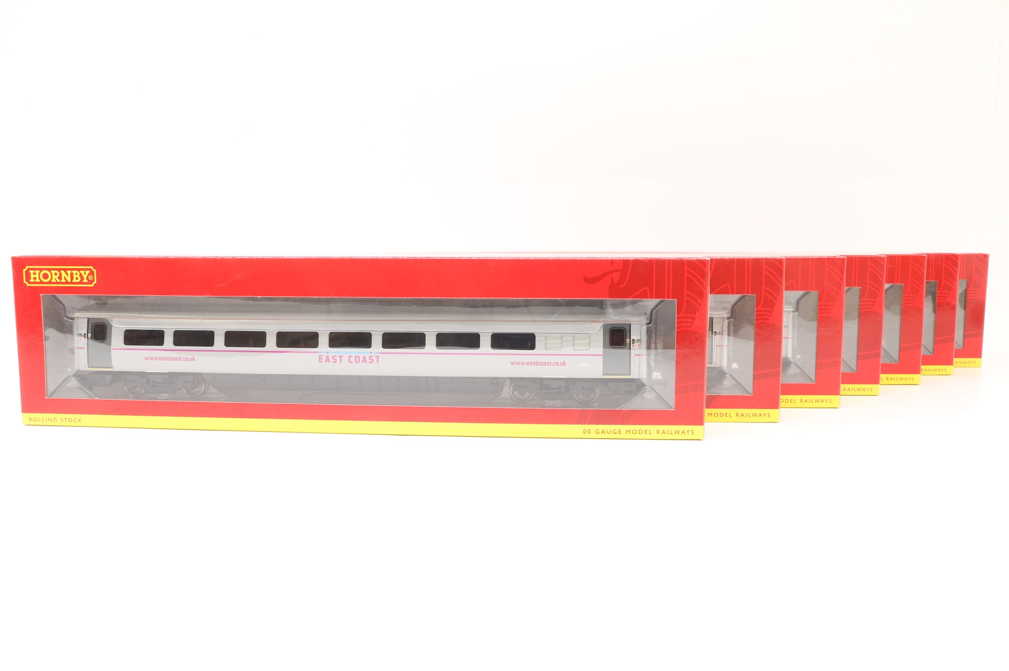 Hornby OO Rake Of 7 Mk4 Coaches East Coast Inc. R4666B, R4666, R4665A, R4666A, R4666C, R4665 & R4667