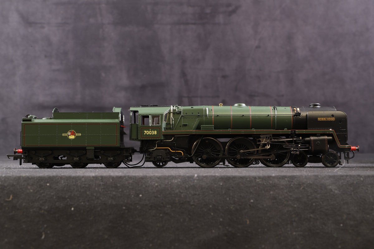 Hornby OO R2719 Class 7P6F 4-6-2 Britannia 70038 &quot;Robin Hood&quot; in BR Green with late crest