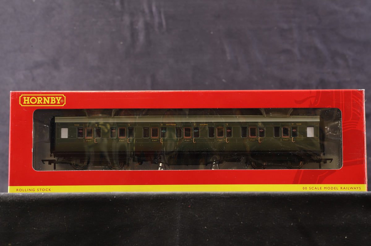 Hornby OO R4378 Pack Of 3 Southern Suburban 1938 Coaches