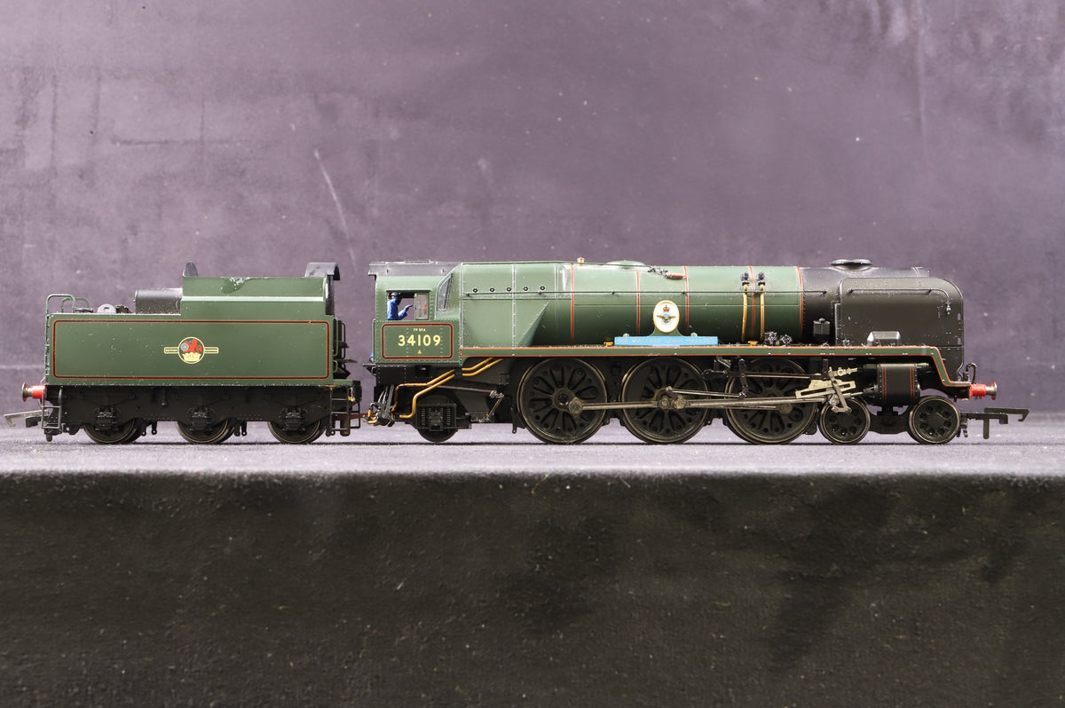 Hornby OO R2606 Battle of Britain Class &#39;34109&#39; Sir Trafford Leigh Mallory&#39; BR Lined Green L/C