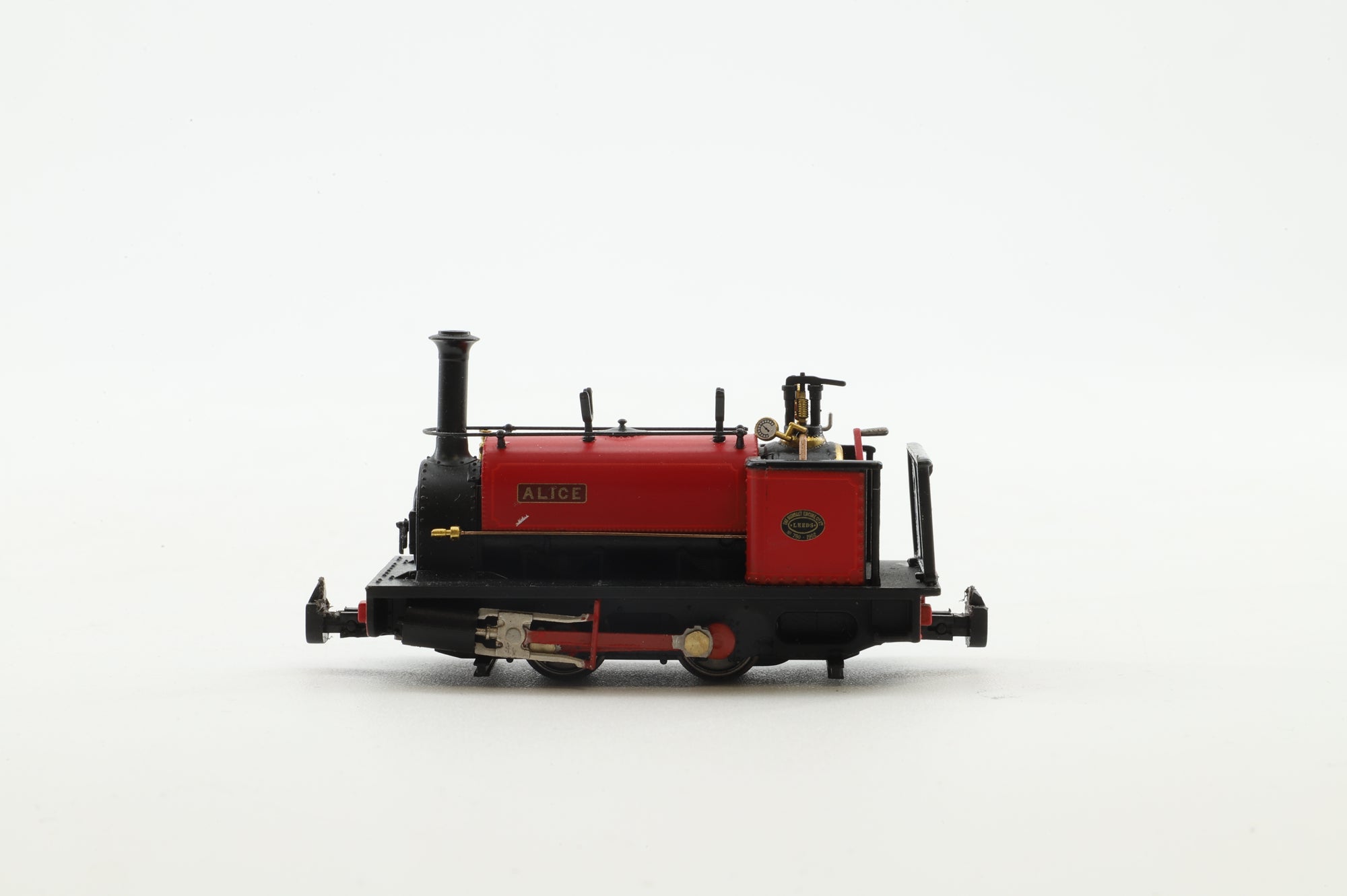 Bachmann OO9 391-050 Quarry Hunslet 0-4-0 Tank 'Alice' in Dinorwic Quarry Red