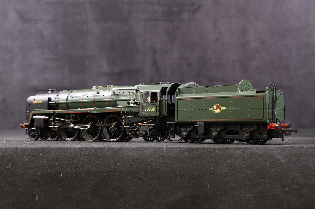 Hornby OO R2719 Class 7P6F 4-6-2 Britannia 70038 &quot;Robin Hood&quot; in BR Green with late crest