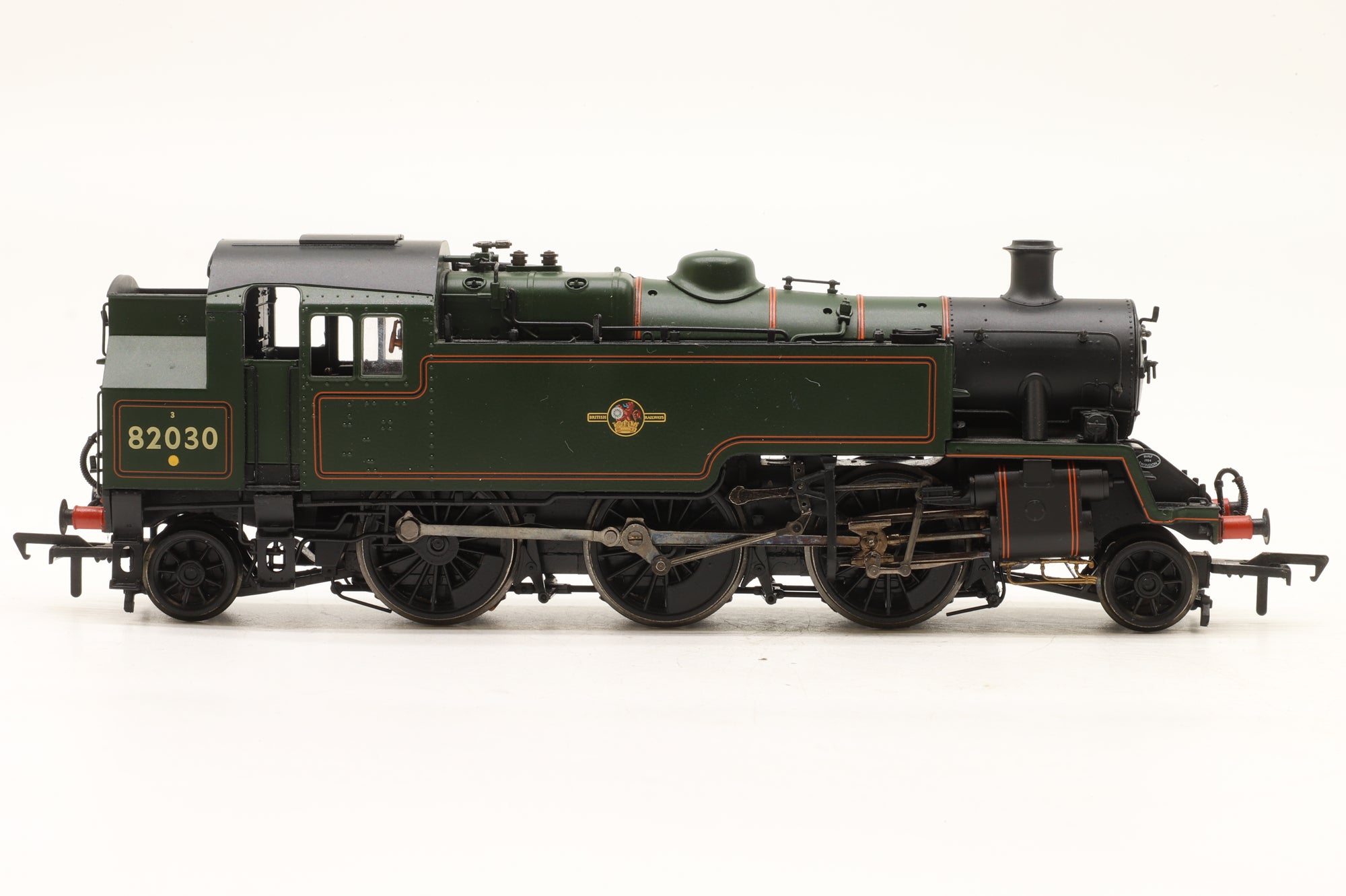 Bachmann OO 31-976A BR Standard Class 3MT No. 82030 BR Lined Green Late Crest