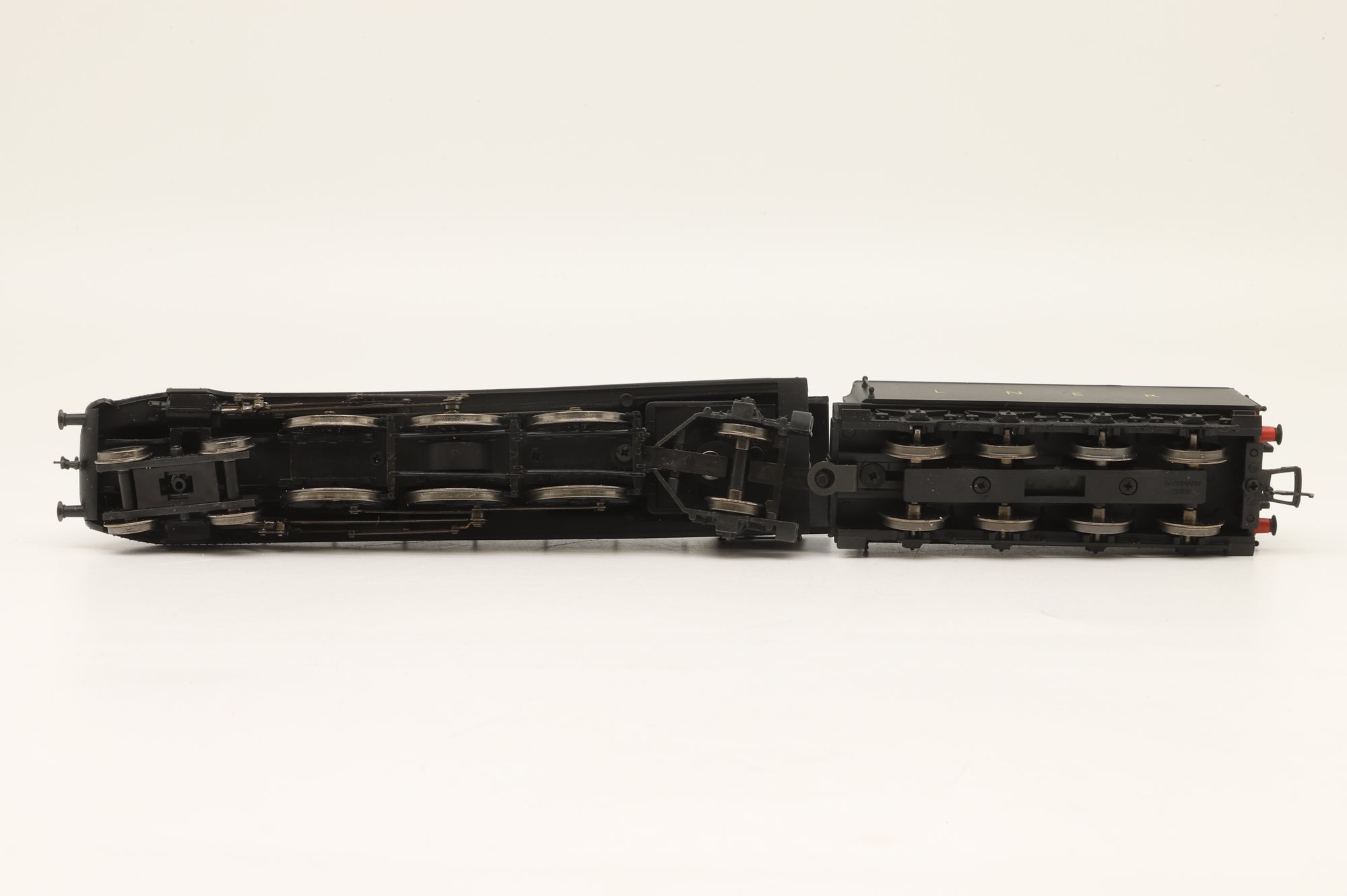 Bachmann OO Class A4 '4496' Golden Shuttle' LNER Black