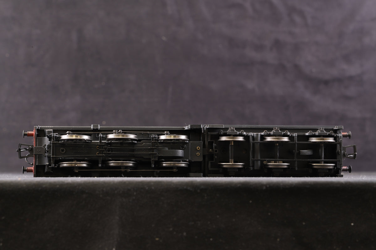 Bachmann OO 32-305 Collett Goods &#39;2217&#39; BR Plain Black E/C Weathered