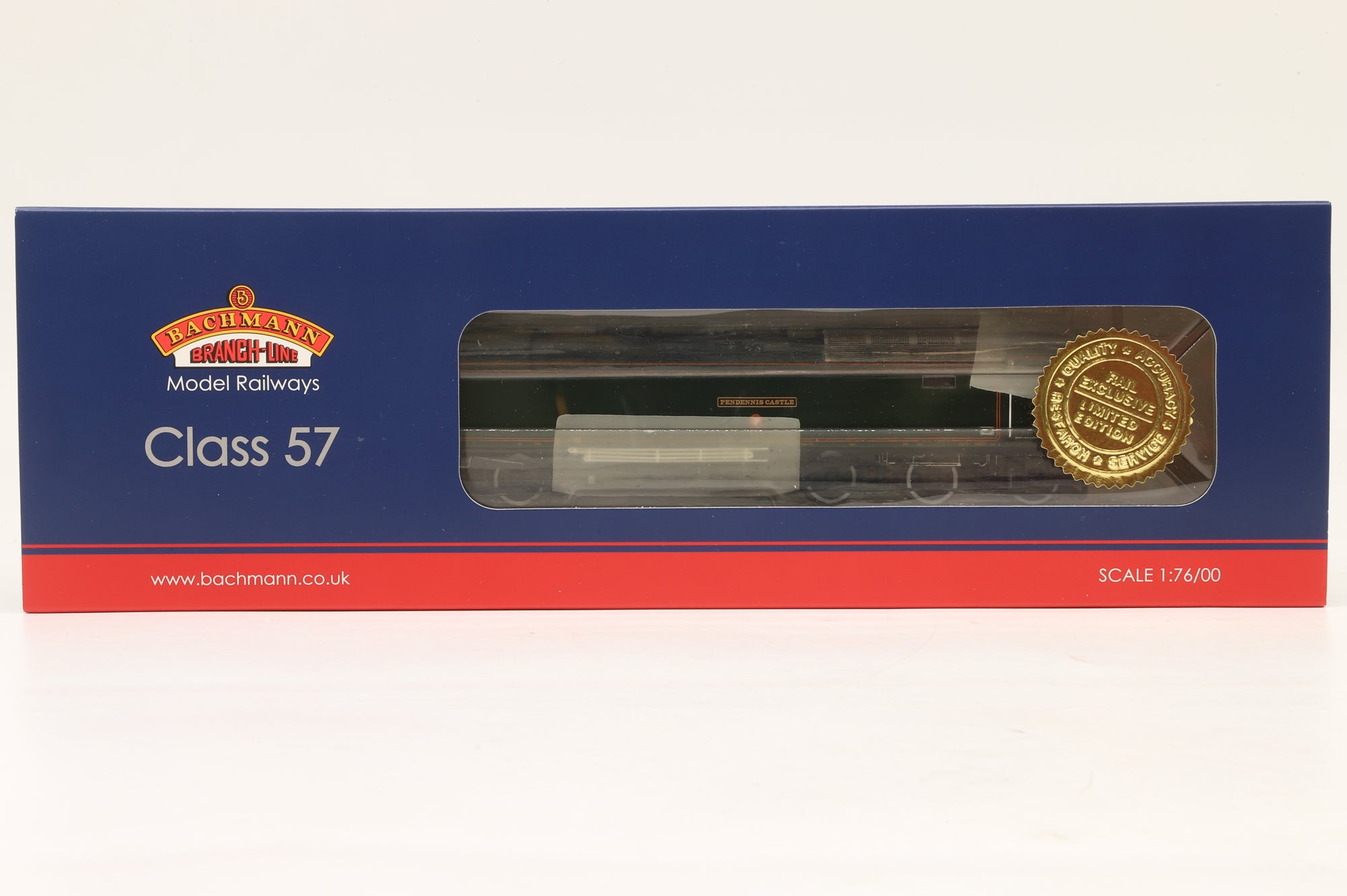 Bachmann O 32-753X Class 57/6 57604 'Pendennis Castle' in Heritage GWR Lined Green