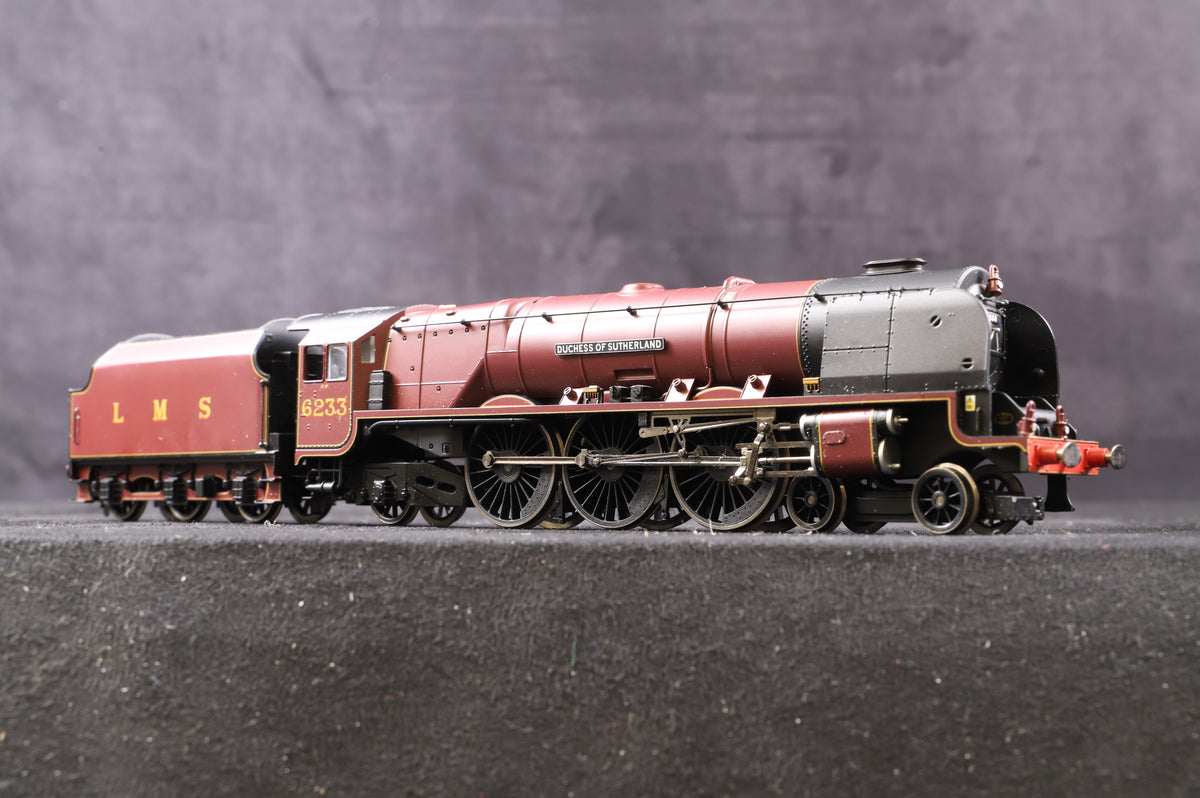 Hornby OO R2370 &#39;The Royal Train&#39; Train Pack