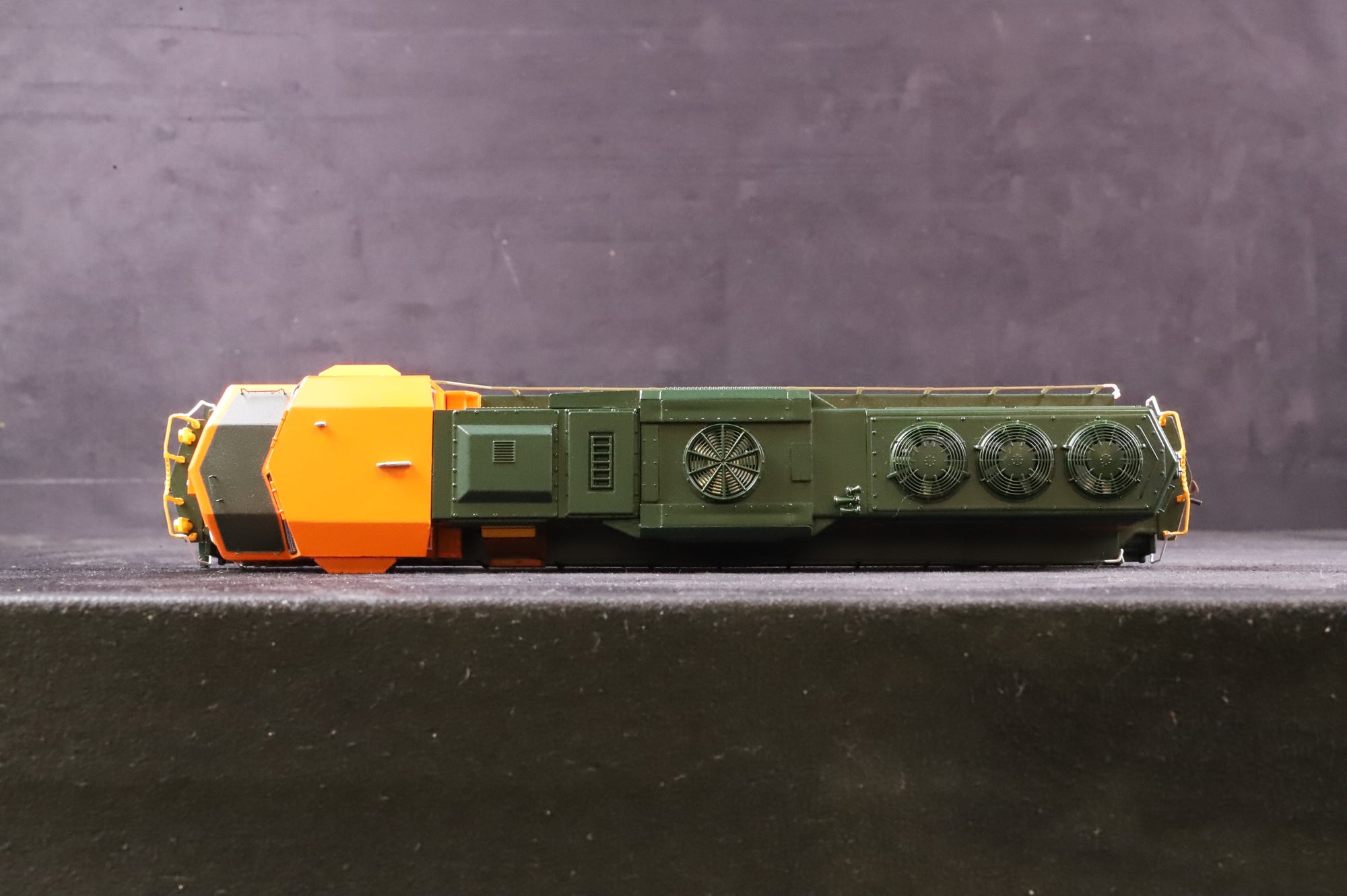 Athearn HO 91509 GP-60M No.143 in BNSF Livery
