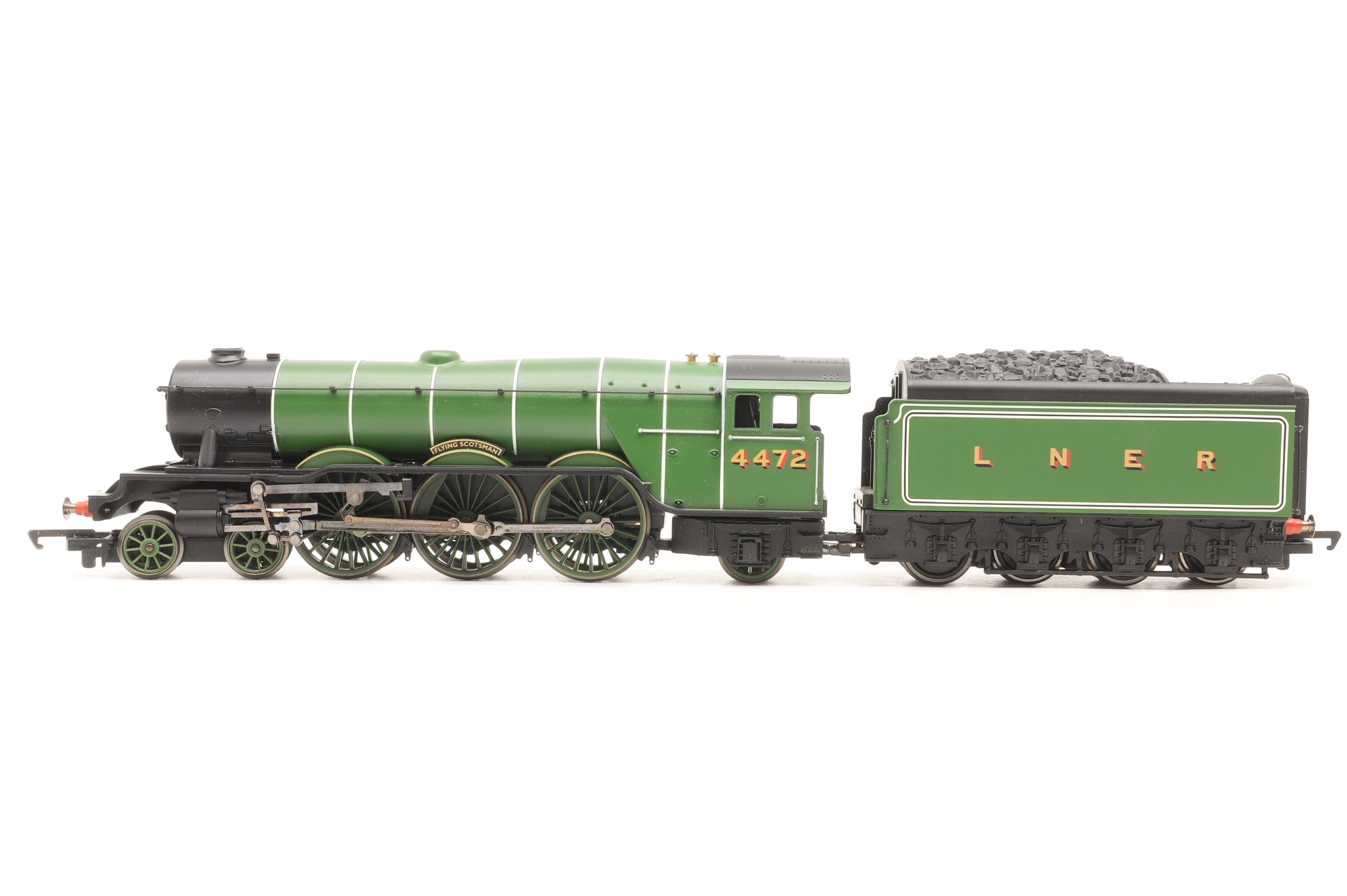 Hornby OO A1 'Flying Scotsman' '4472' & 4 LNER Non-Corridor Teak Coaches